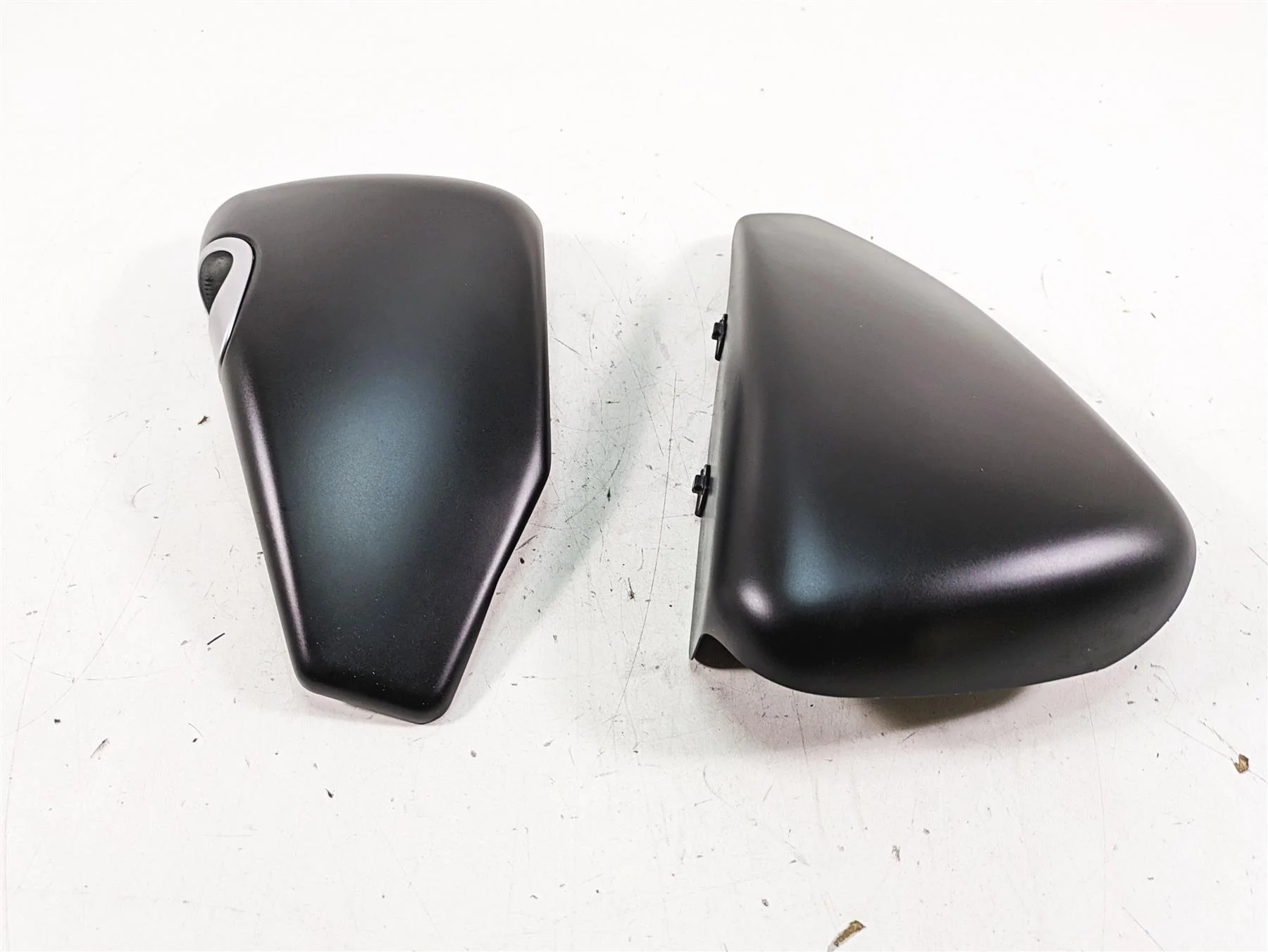 2017 Harley XL883 N Sportster Iron Side Cover Fairing Set 57200091DH 57200092DH - Image 6