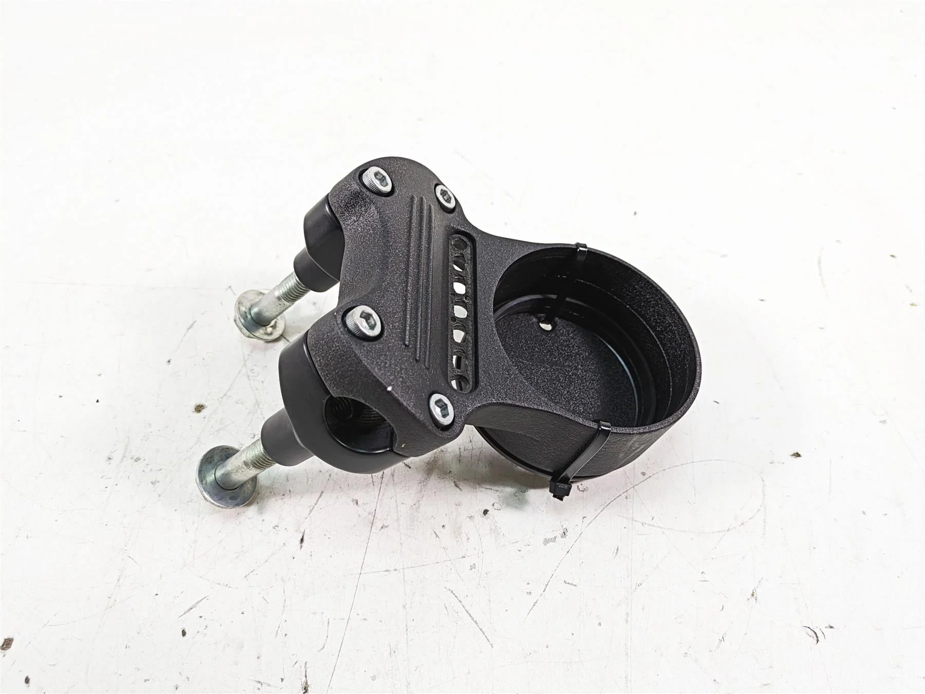 2017 Harley XL883 N Sportster Iron Speedometer Housing & Riser 55847-05A - Image 2