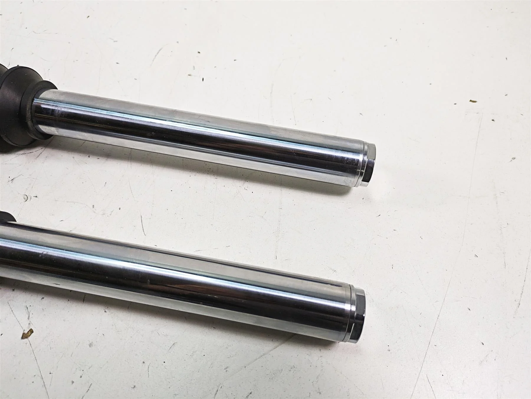 2017 Harley XL883 N Sportster Iron Straight Front Fork Legs 39Mm 45400087 - Image 11