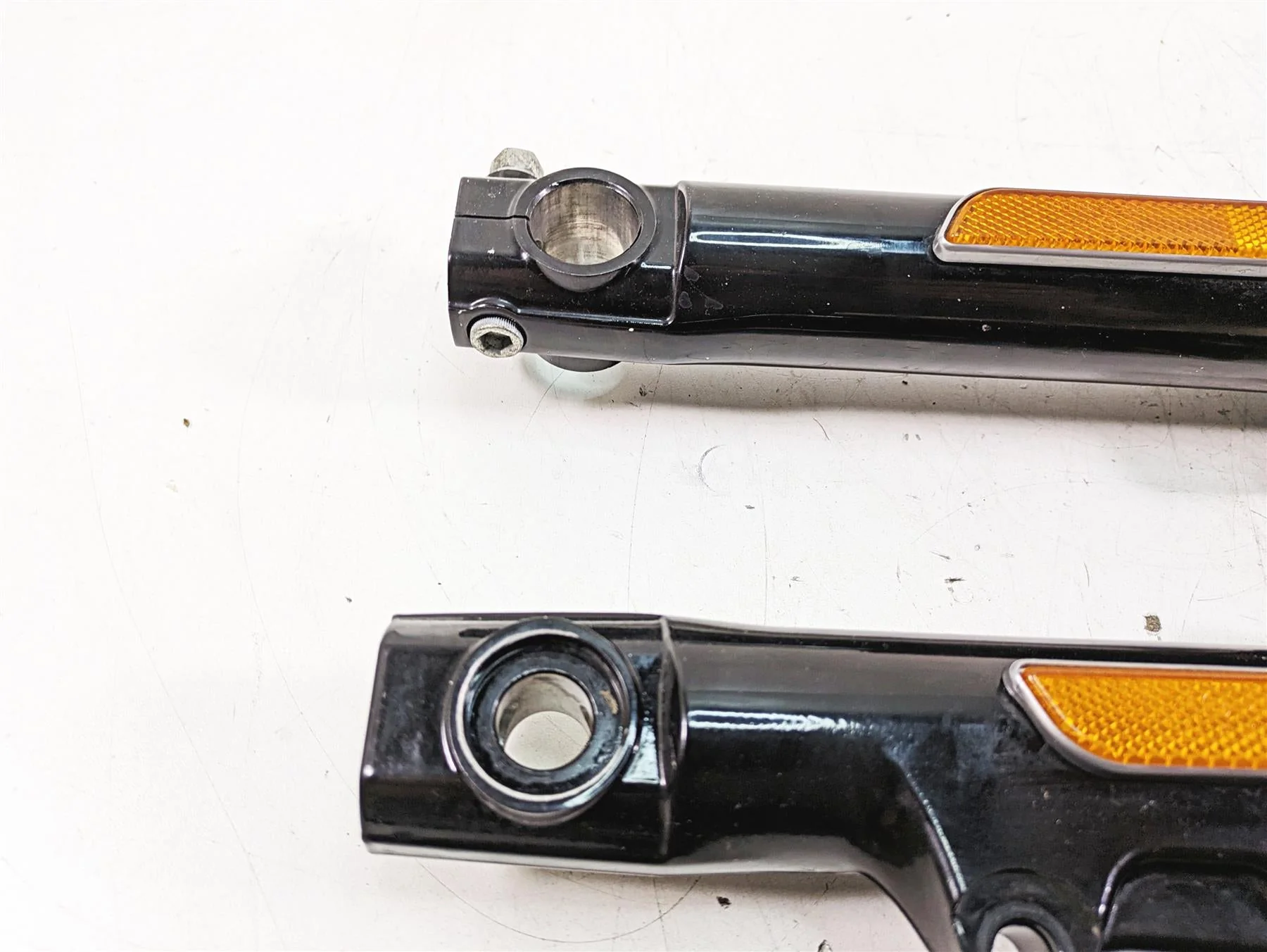 2017 Harley XL883 N Sportster Iron Straight Front Fork Legs 39Mm 45400087 - Image 8