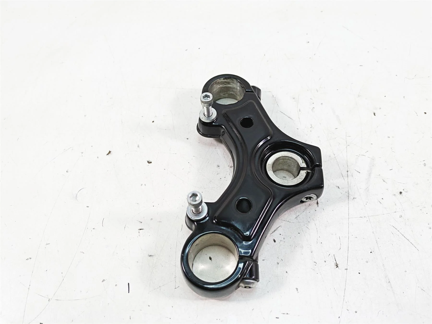 2017 Harley XL883 N Sportster Iron Upper Triple Tree Steering Clamp 46758-07 - Image 4