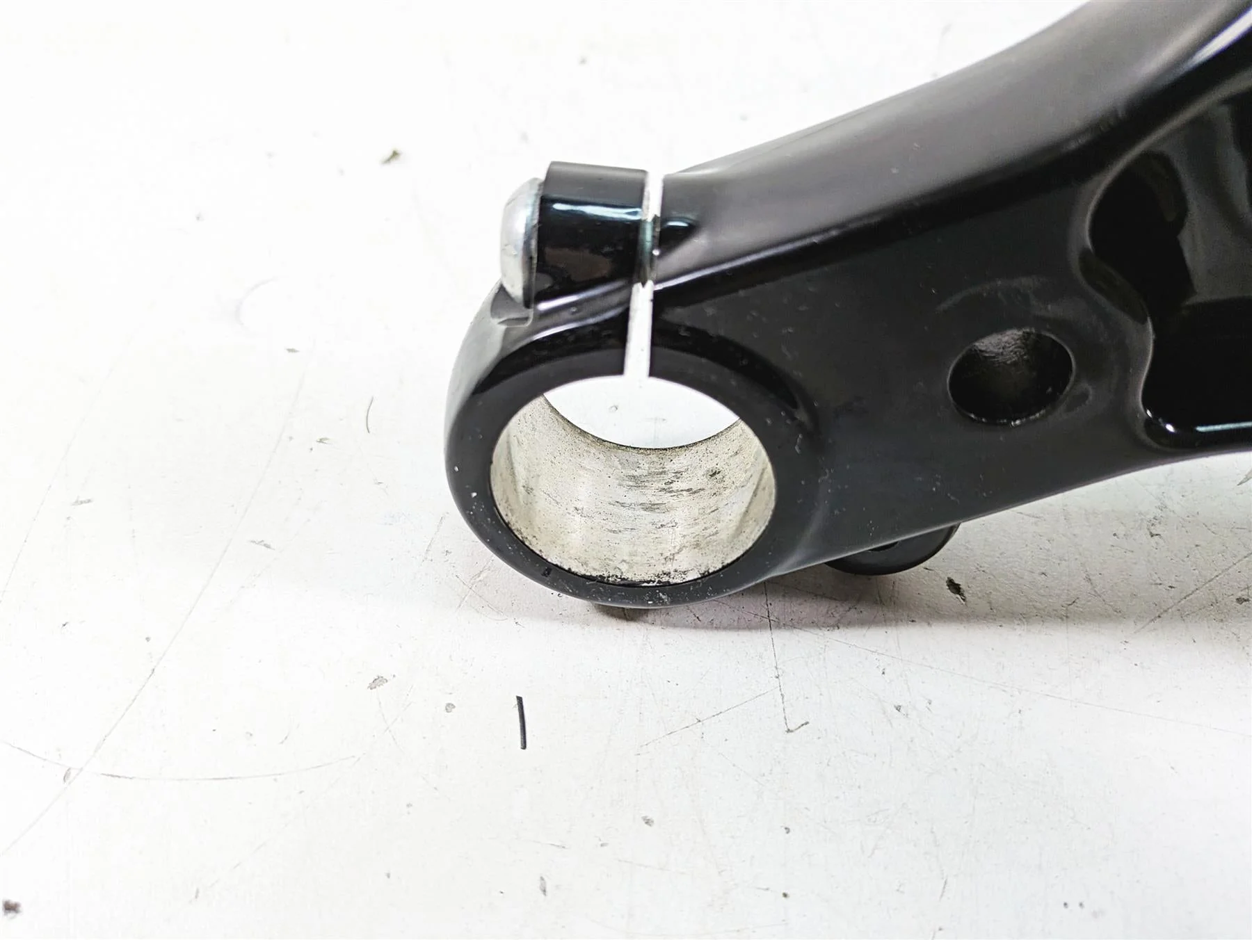 2017 Harley XL883 N Sportster Iron Upper Triple Tree Steering Clamp 46758-07 - Image 9