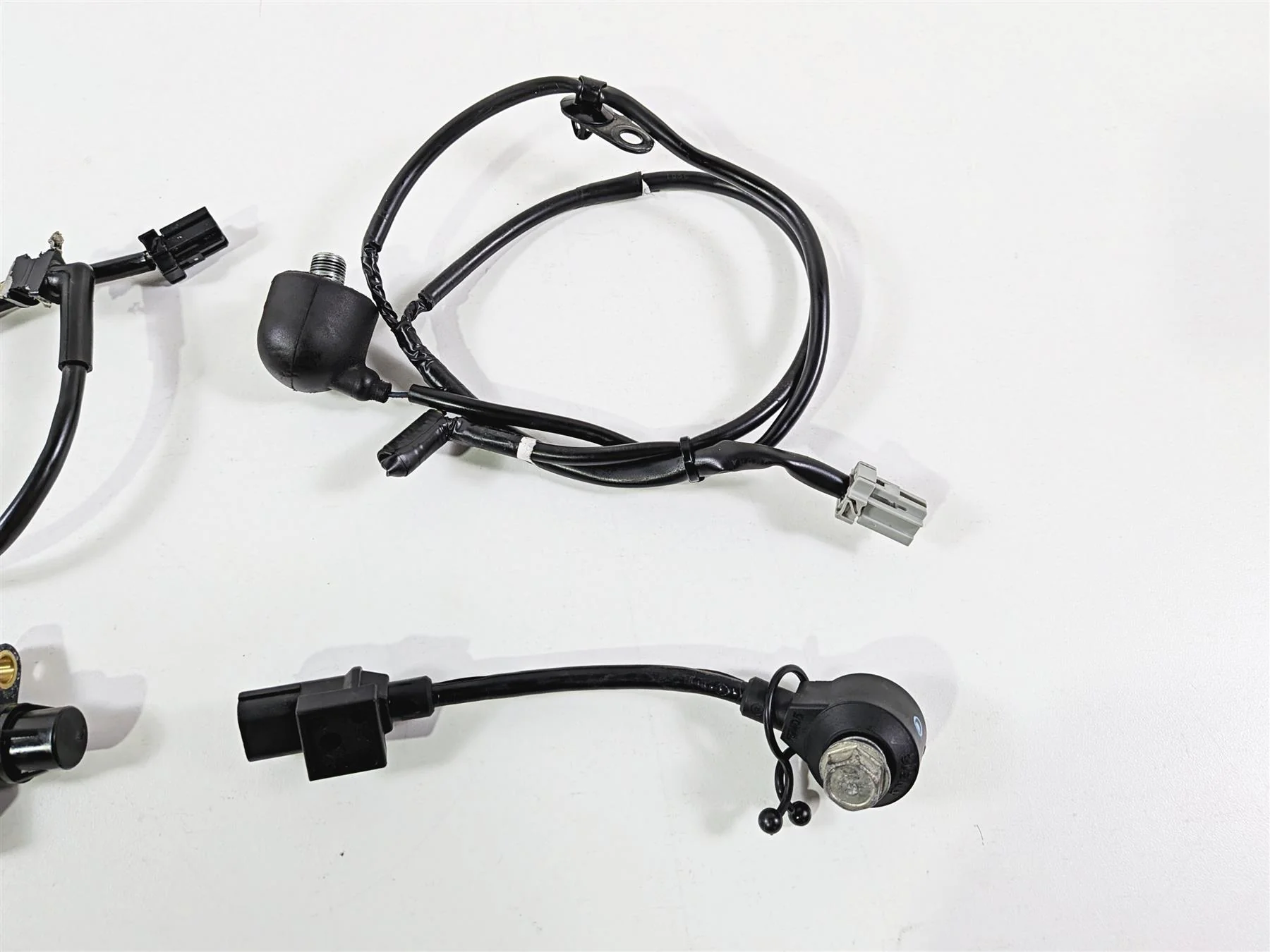 2017 Honda CBR600RR PC40 Knock Timing Crank Position Oil Pressure Sensor Set - Image 4