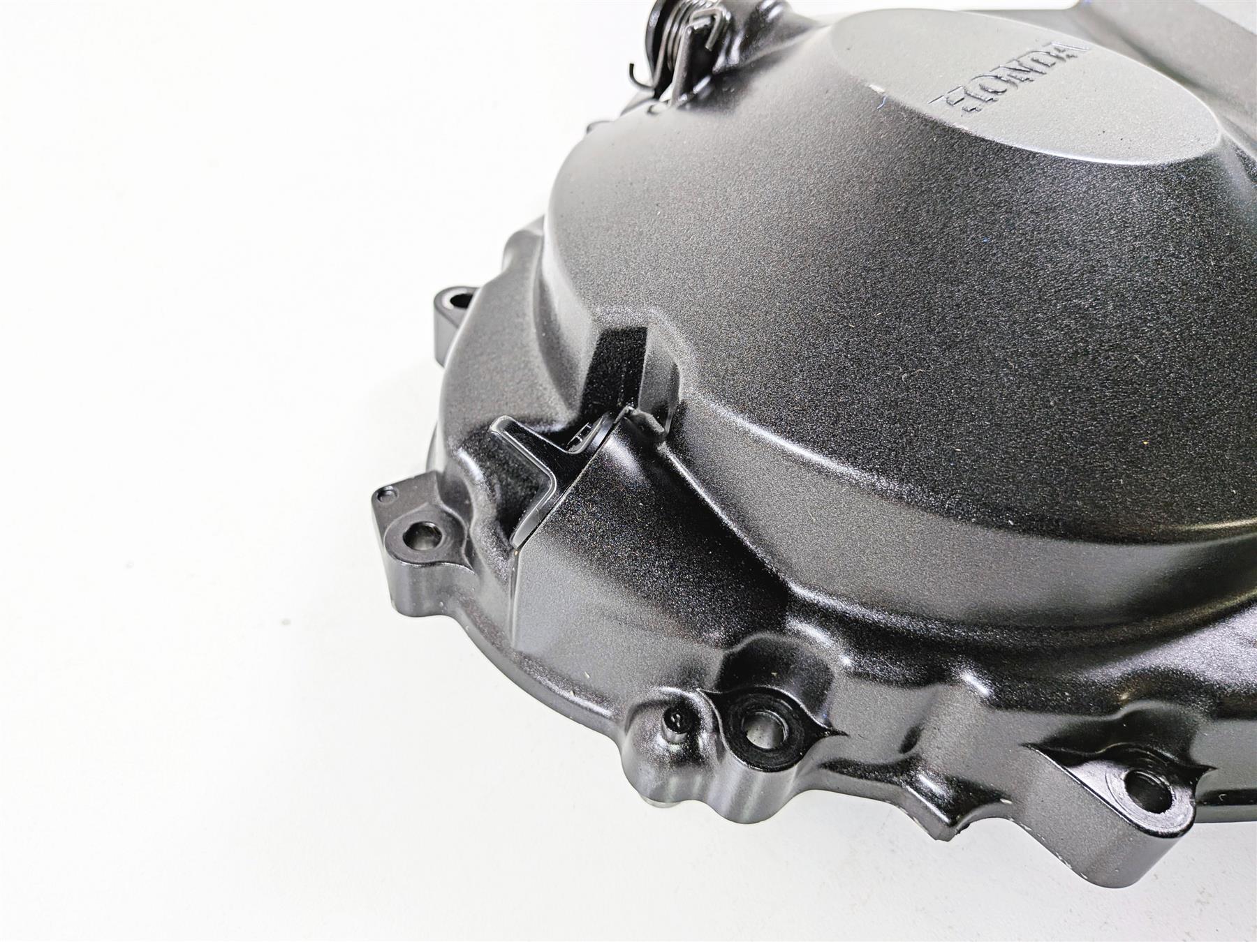 2017 Honda CBR600RR PC40 Right Engine Side Clutch Cover 11330-MFJ-A41 - Image 11