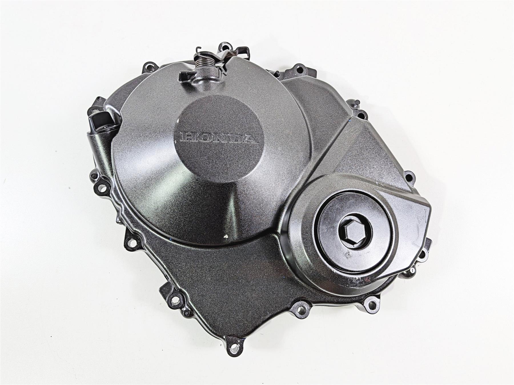 2017 Honda CBR600RR PC40 Right Engine Side Clutch Cover 11330-MFJ-A41 - Image 3