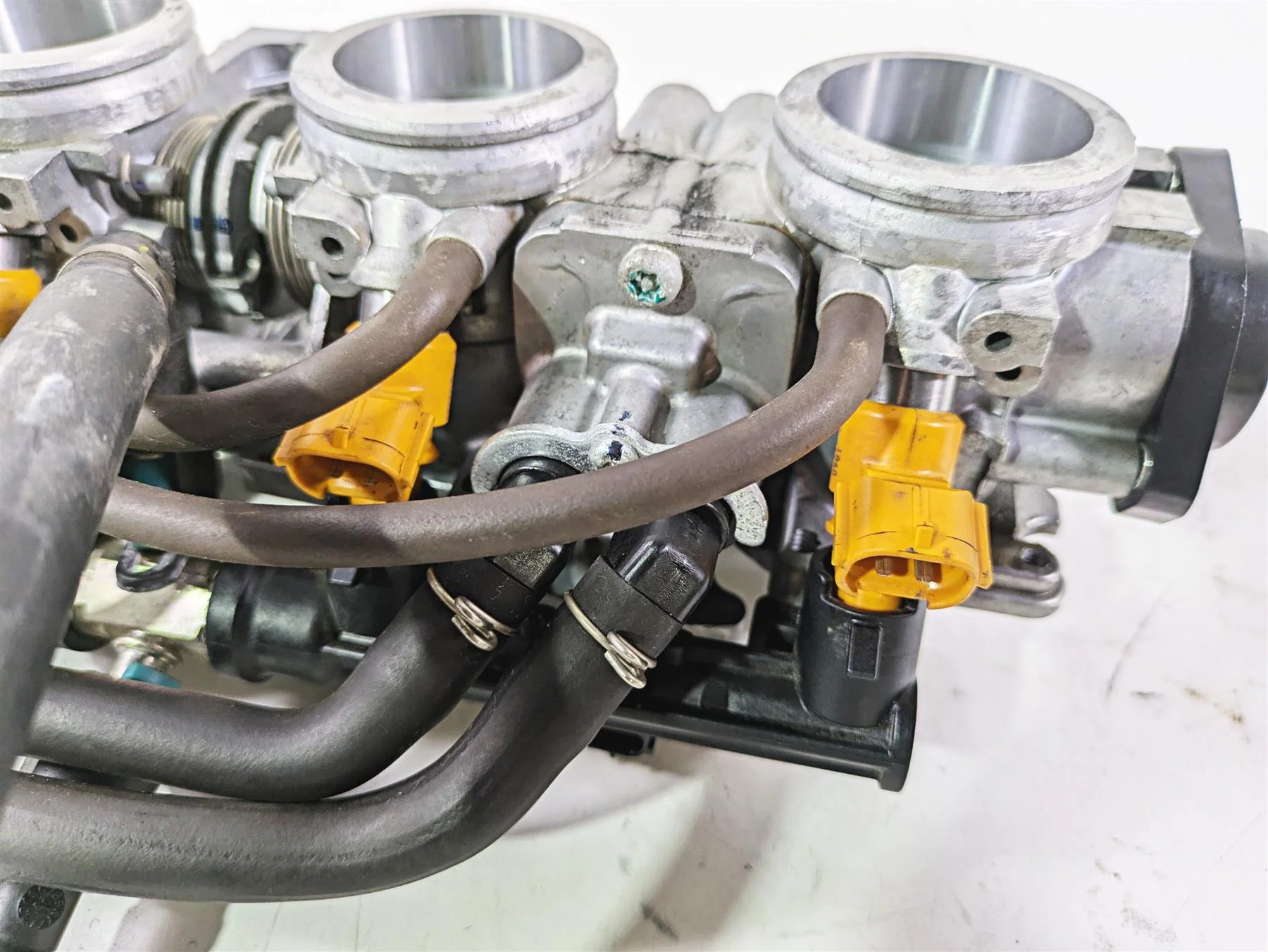 2017 Honda CBR600RR Throttle Bodies Keihin - Tested - Video 16400-MJC-A01 - Image 10