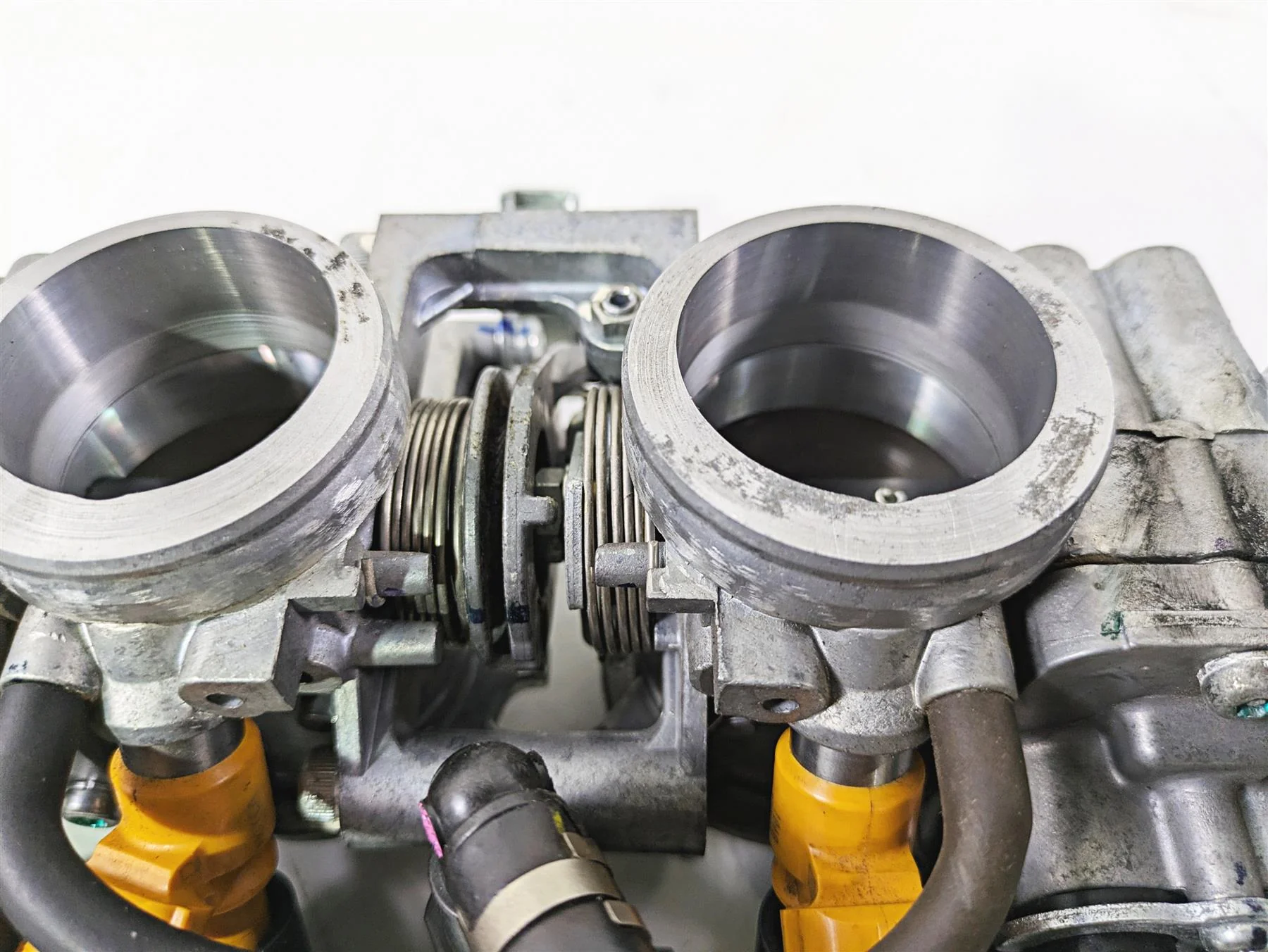 2017 Honda CBR600RR Throttle Bodies Keihin - Tested - Video 16400-MJC-A01 - Image 9
