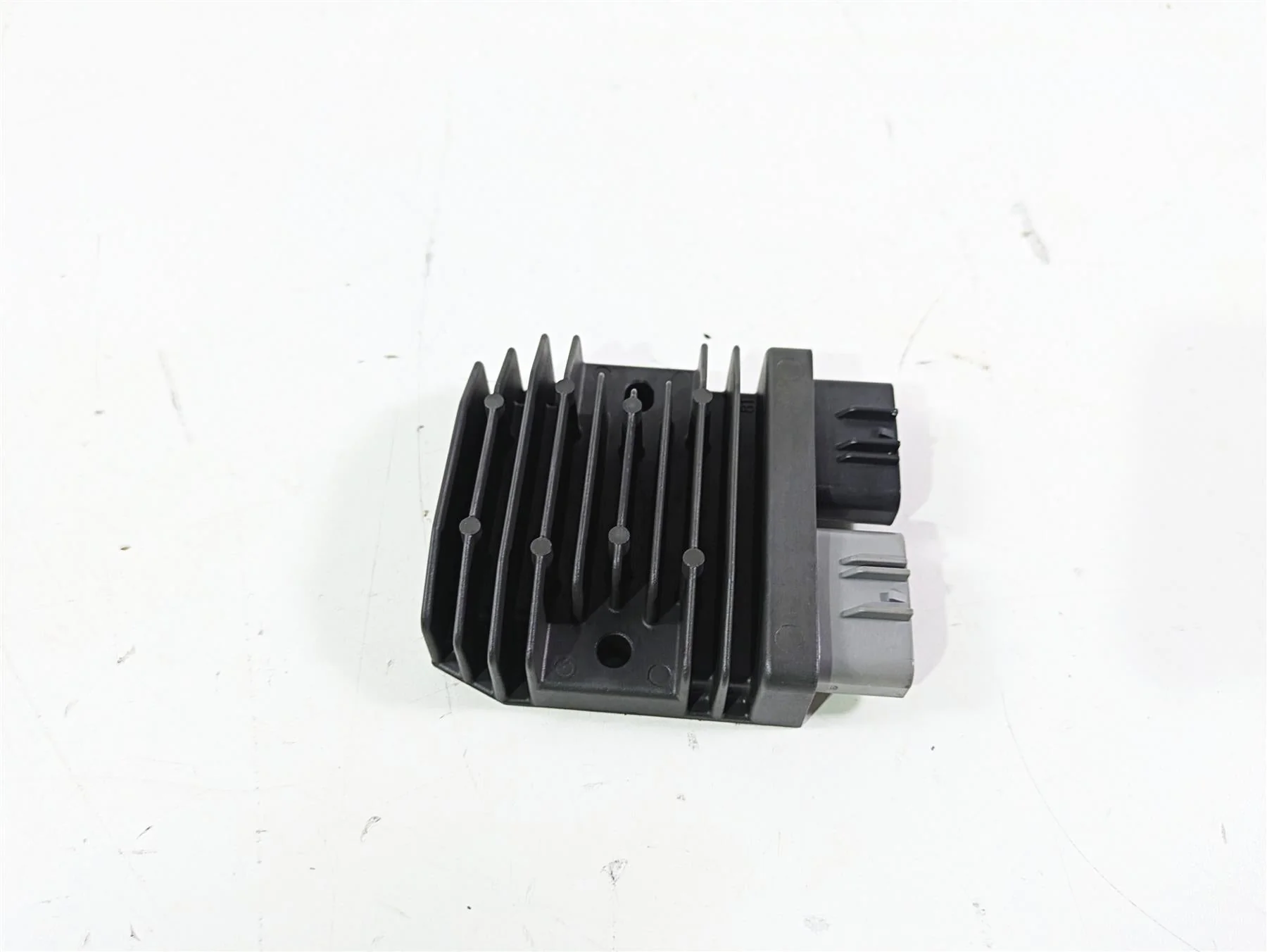 2017 Honda CBR600RR Voltage Regulator Rectifier FH020AA - Image 4