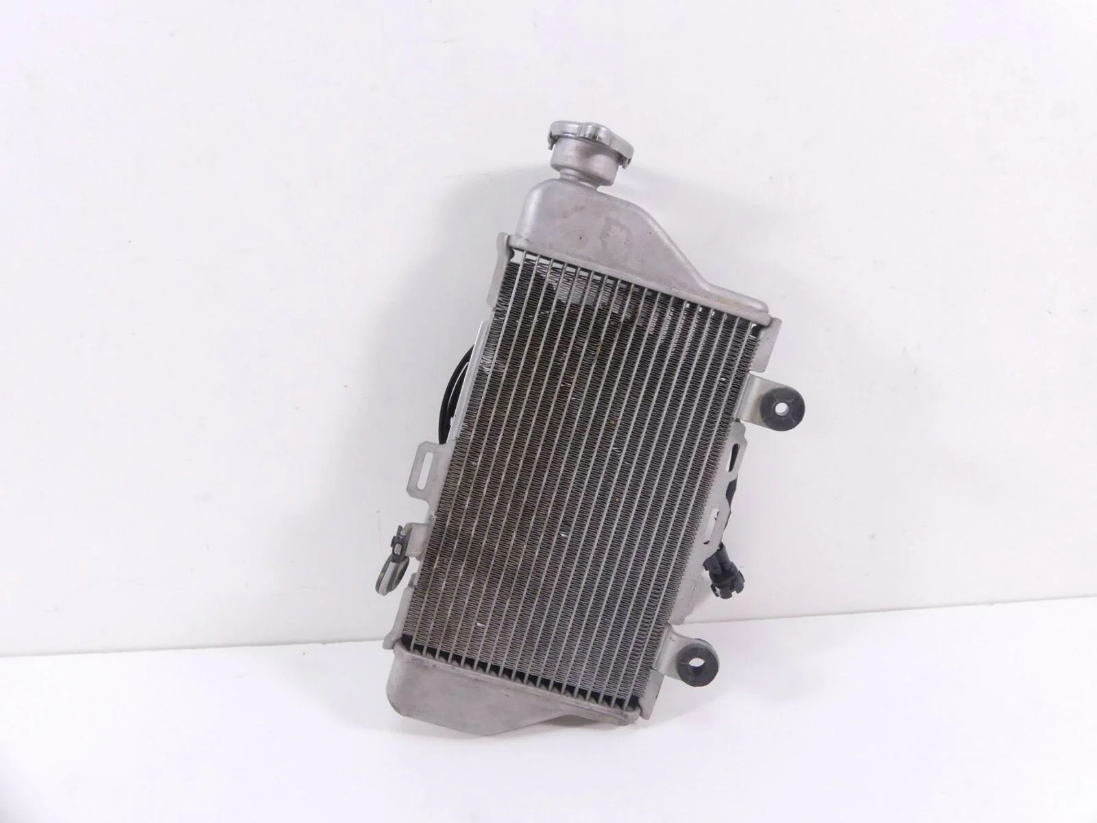 2017 Honda CRF1000 Africa Twin Right Radiator Fan Set  19010-MJP-A61 - Image 5