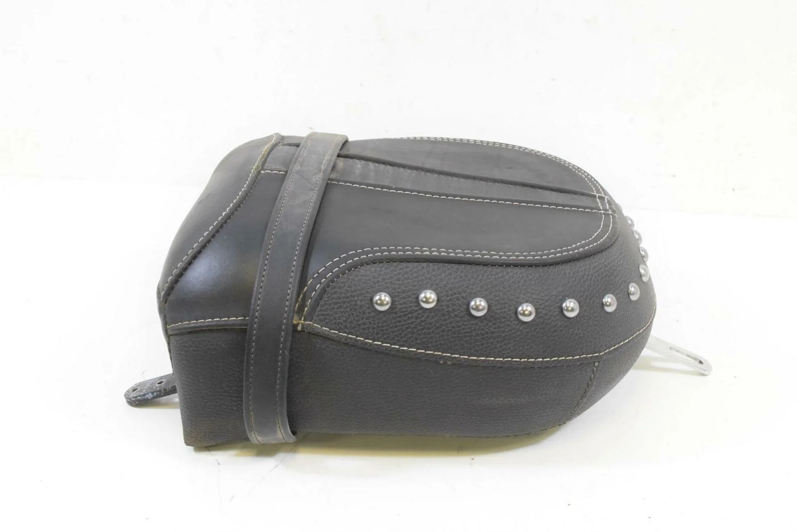2017 Indian 111ci Springfield Rear Studded Passenger Saddle Pillion Seat 2686581 - Image 3