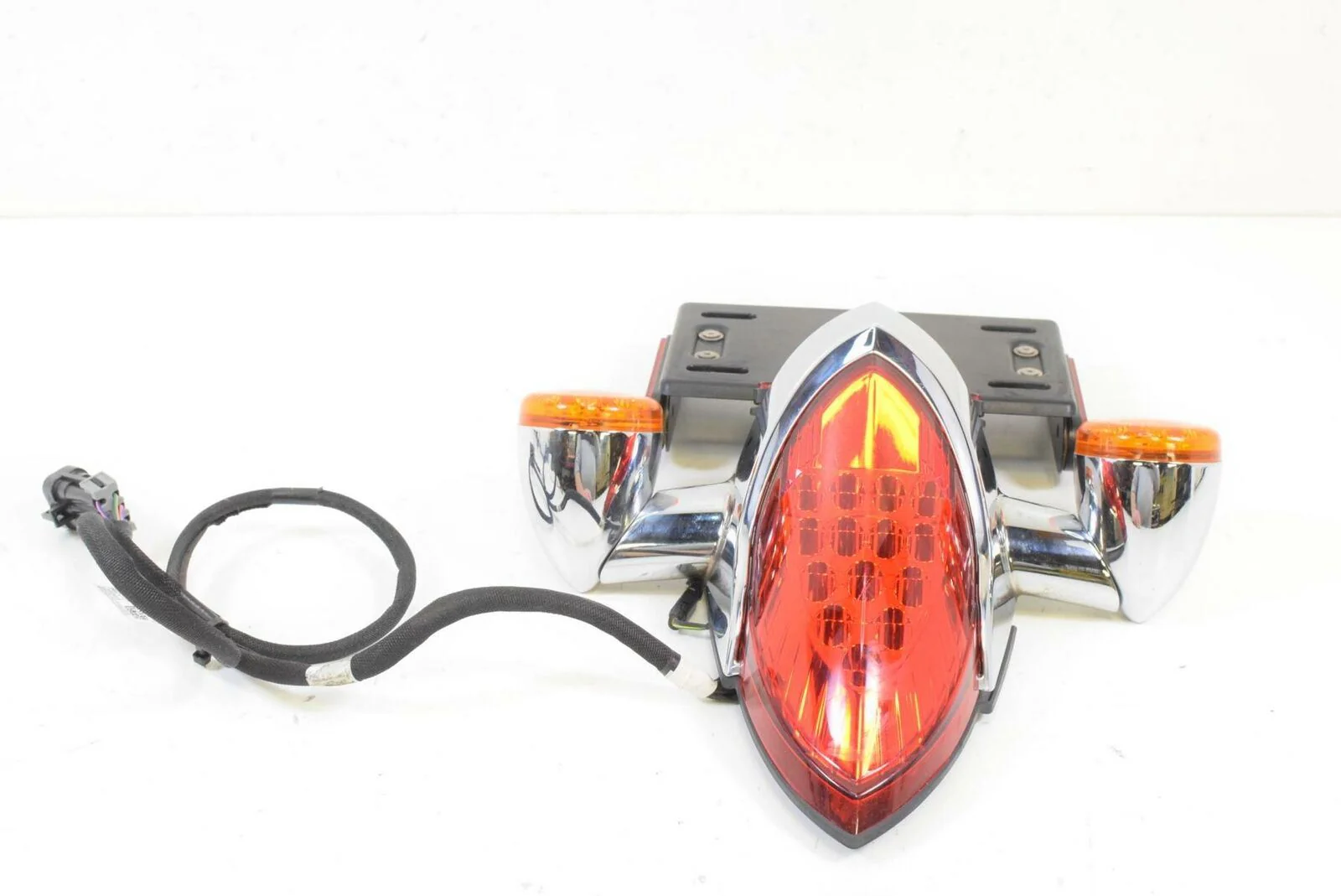 2017 Indian Chieftain 111 Limited Nice Rear Taillight Bliner Plate Holder 513844 - Image 2