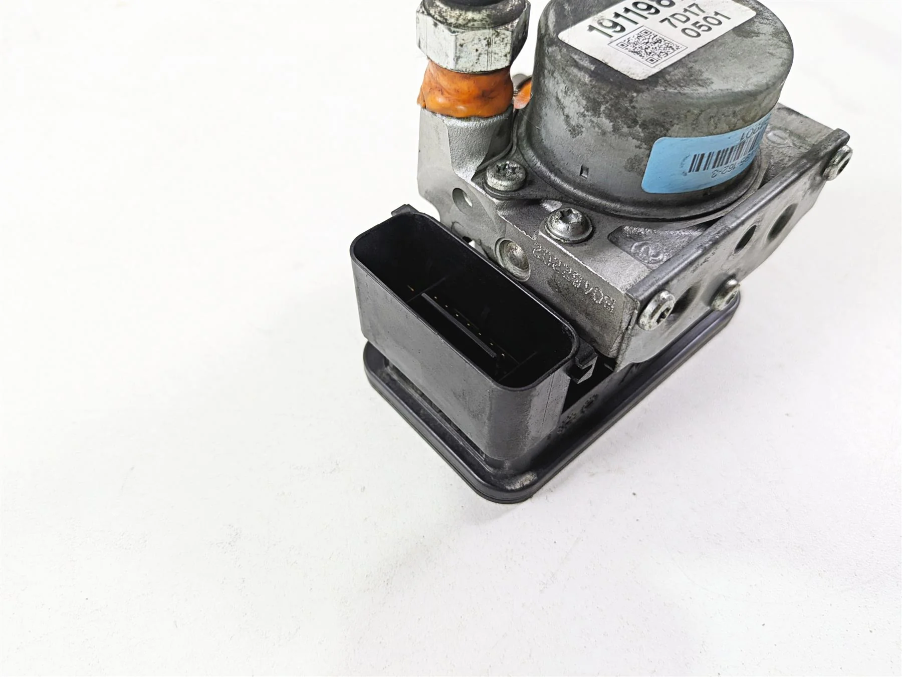 2017 Indian Chieftain Limited Abs Brake Pump Control Unit Module 2204981 - Image 9