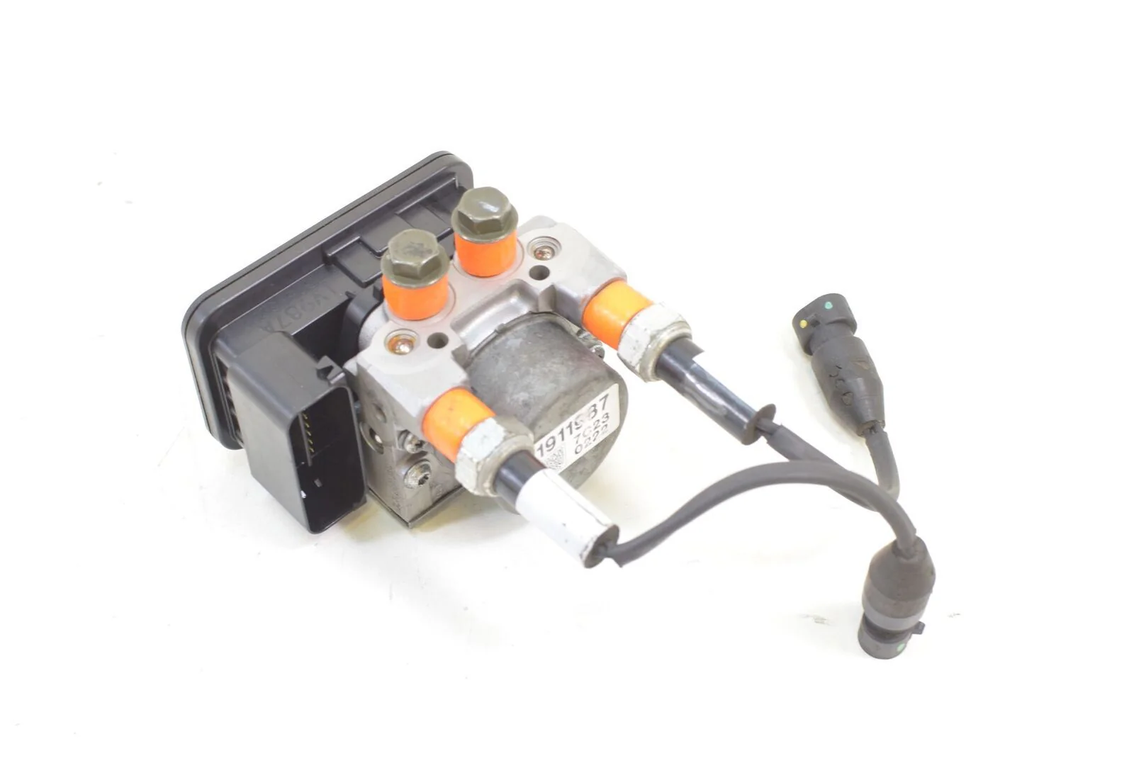 2017 Indian Chieftain Limited Abs Brake Pump Module 2204981 1911987 - Image 3