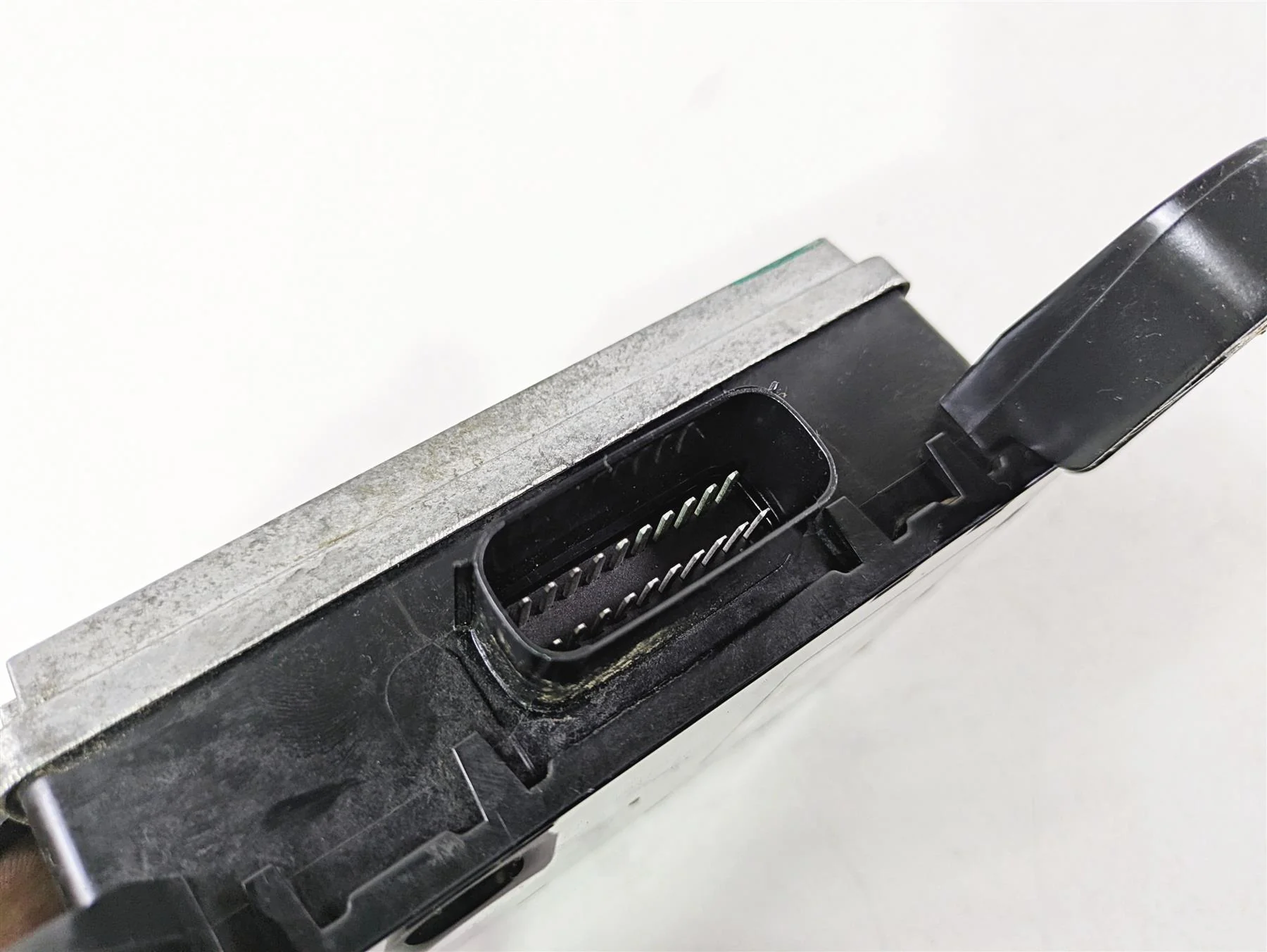 2017 Indian Chieftain Limited Audio Radio Control Module 4015979 - Image 12