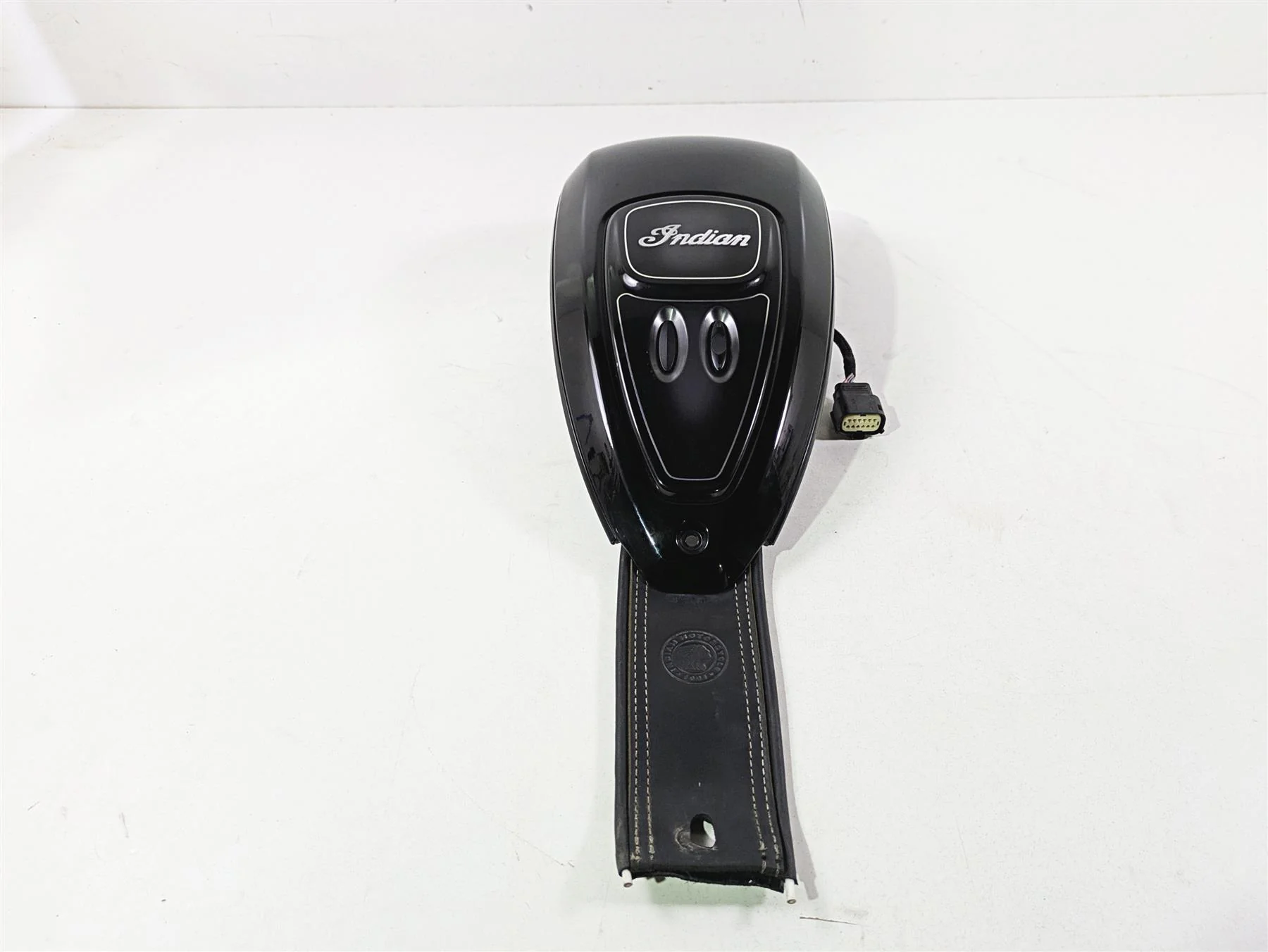 2017 Indian Chieftain Limited Black Fuel Gas Tank Cover & Switches Set 5633653 - Image 4