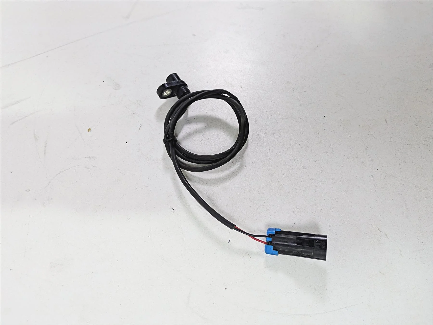 2017 Indian Chieftain Limited Front Abs Brake Wheel Speed Sensor 4013251 - Image 2