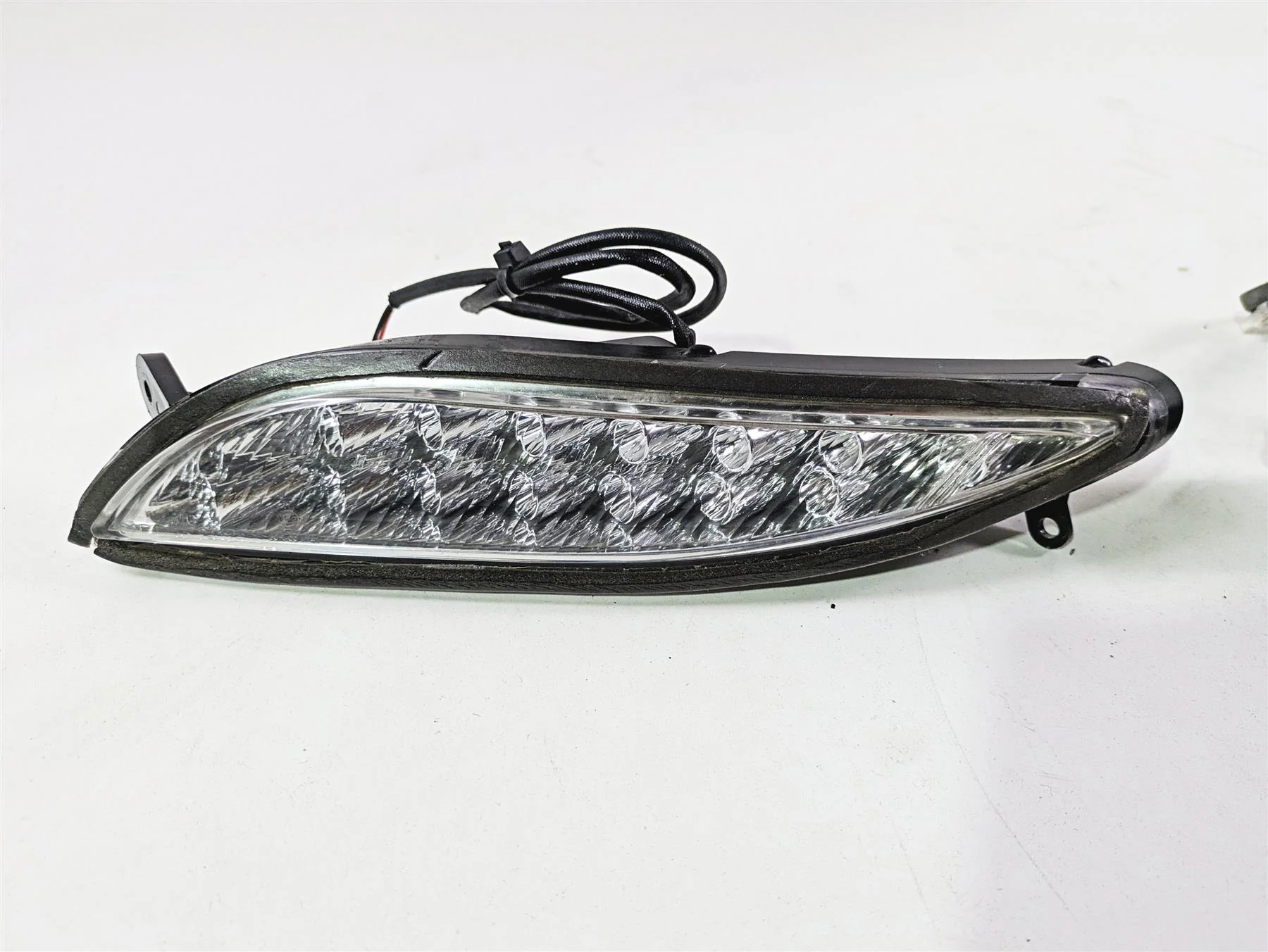 2017 Indian Chieftain Limited Front Blinker Turn Signal Set 2412456 2412455 - Image 5
