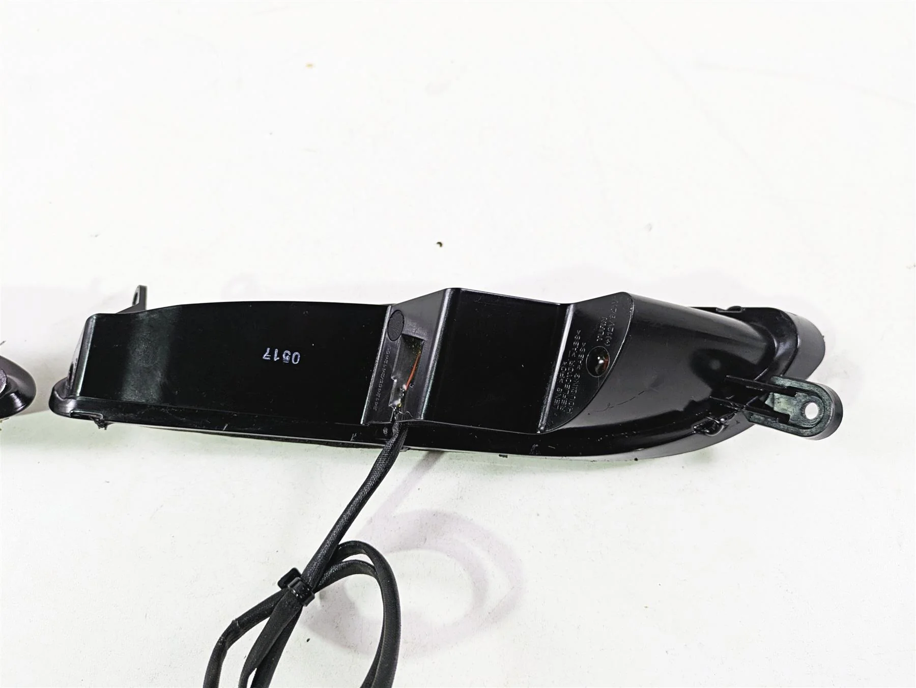 2017 Indian Chieftain Limited Front Blinker Turn Signal Set 2412456 2412455 - Image 7