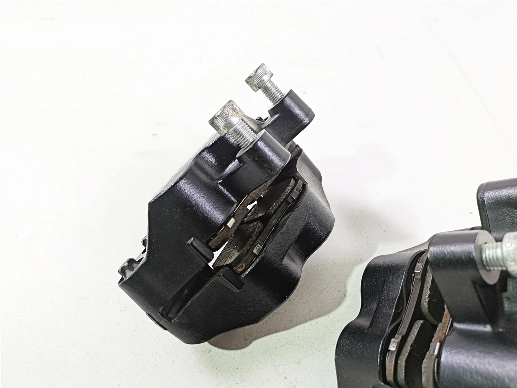 2017 Indian Chieftain Limited Front Brake Caliper Set 1912390 1912391 - Image 11