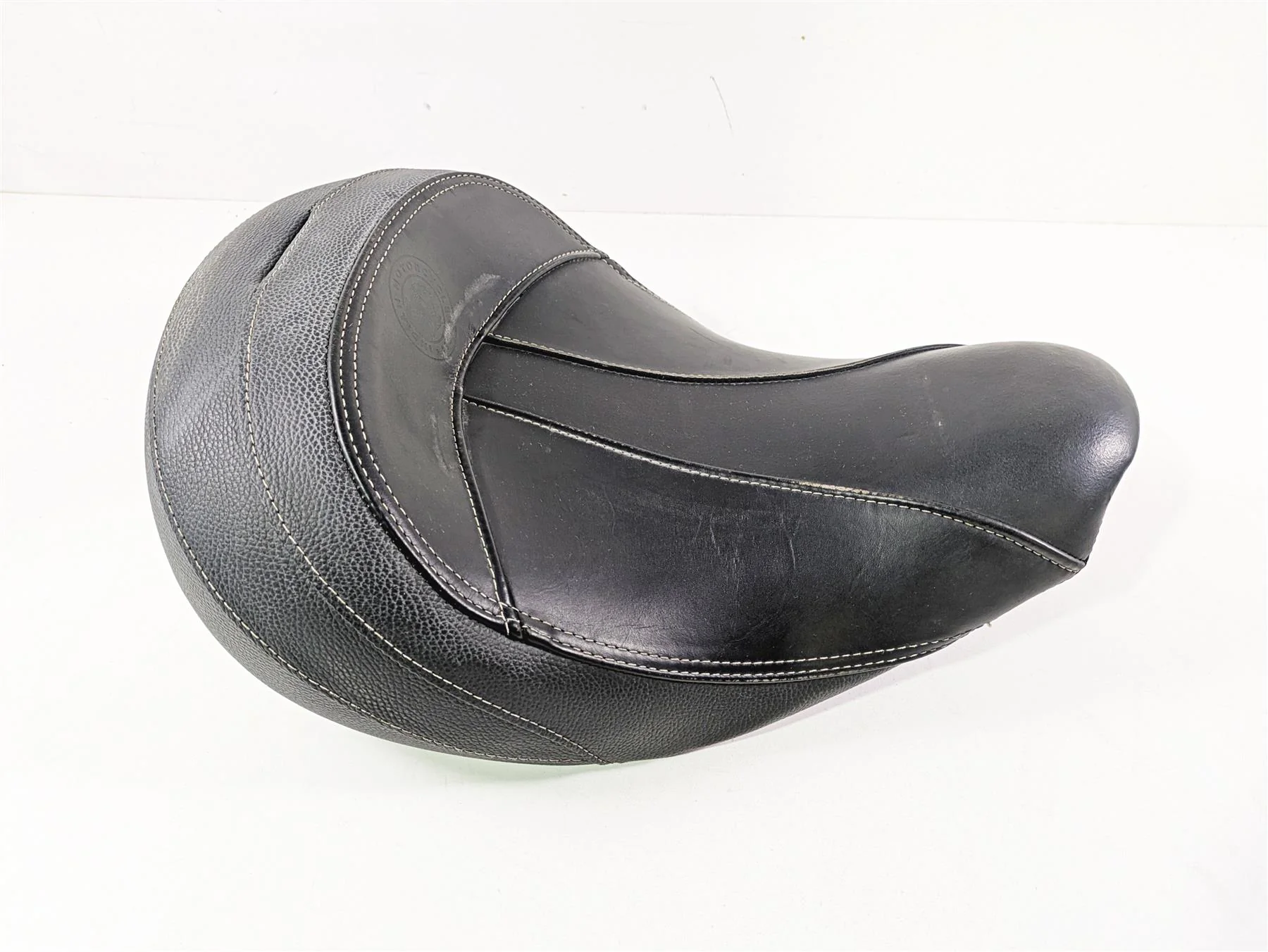 2017 Indian Chieftain Limited Front Seat Saddle No Studs - No Tears 2686580