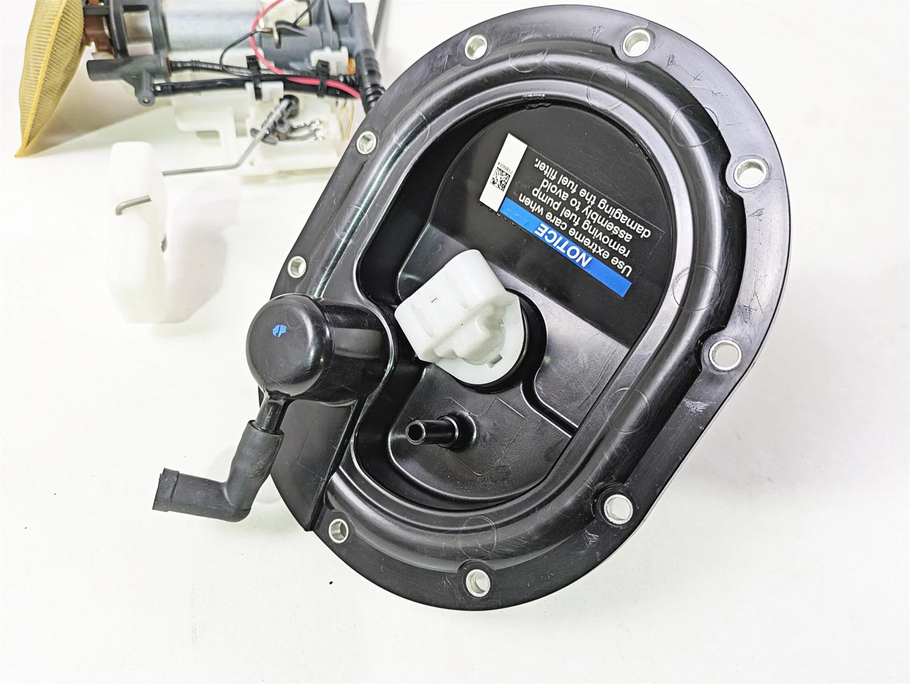 2017 Indian Chieftain Limited Fuel Gas Petrol Pump -Tested 2521787 2522160 - Image 7
