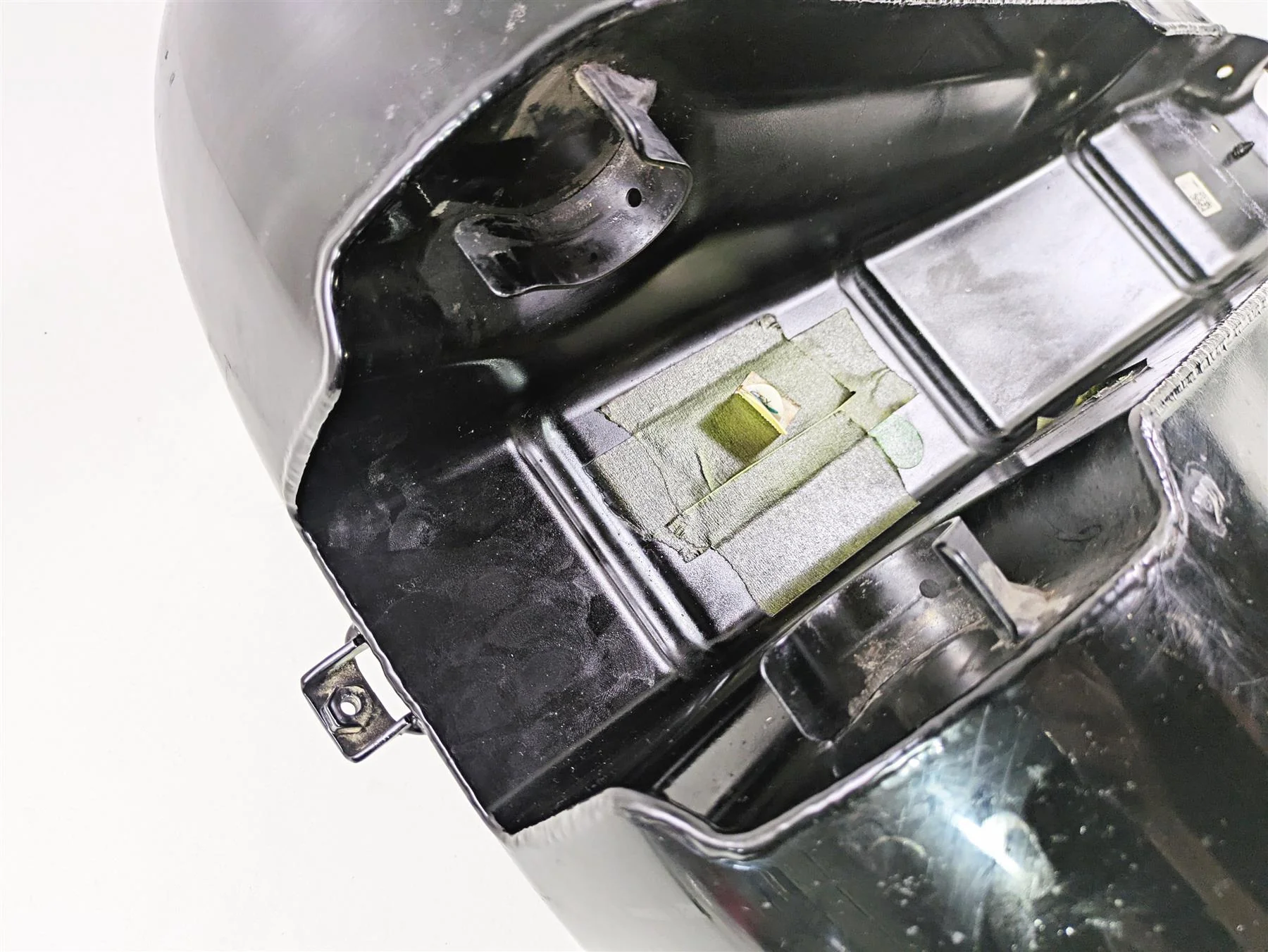 2017 Indian Chieftain Limited Gloss Black Gas Fuel Petrol Tank - No Dent 1021997 - Image 8