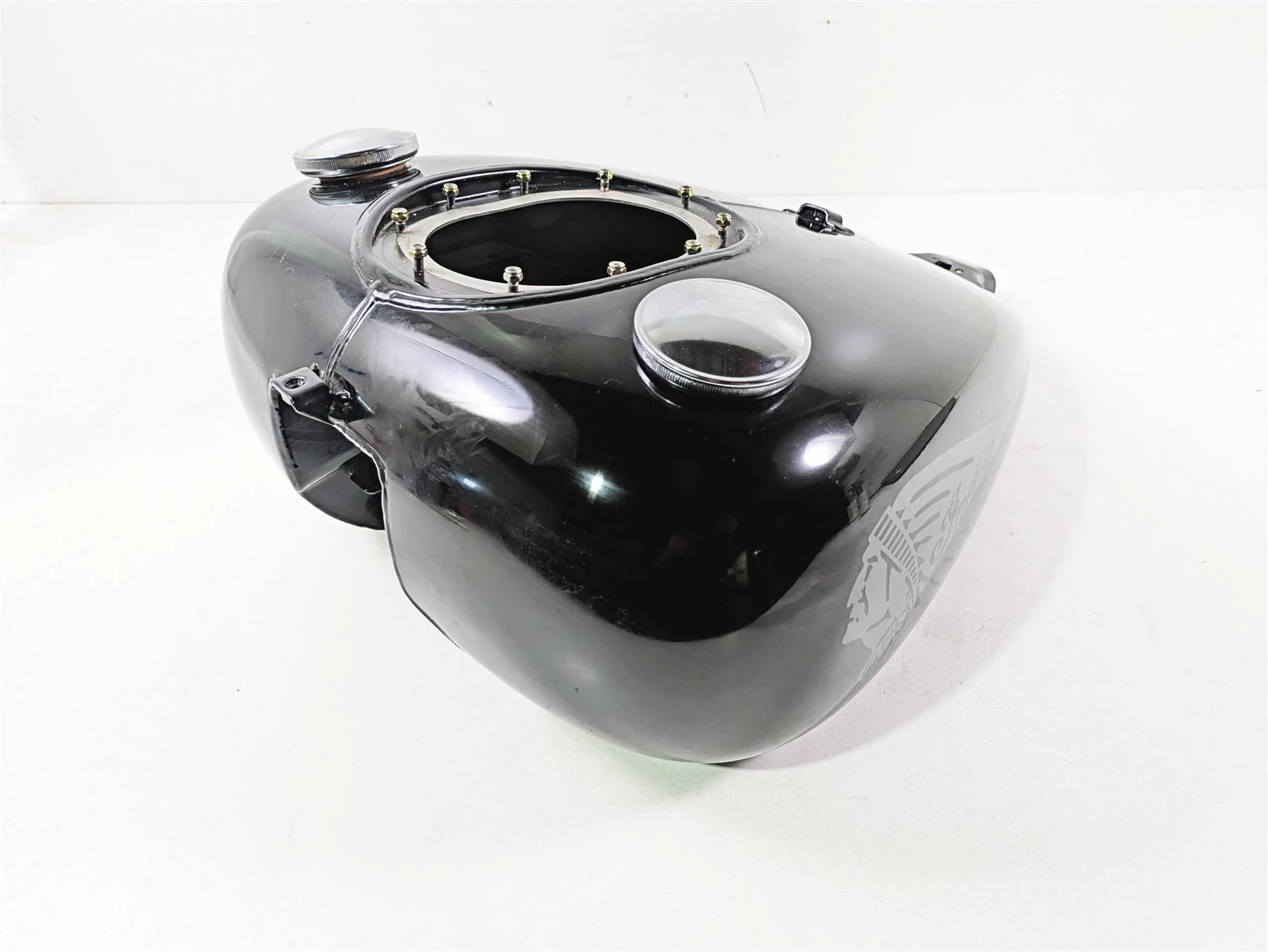 2017 Indian Chieftain Limited Gloss Black Gas Fuel Petrol Tank - No Dent 1021997 - Image 9
