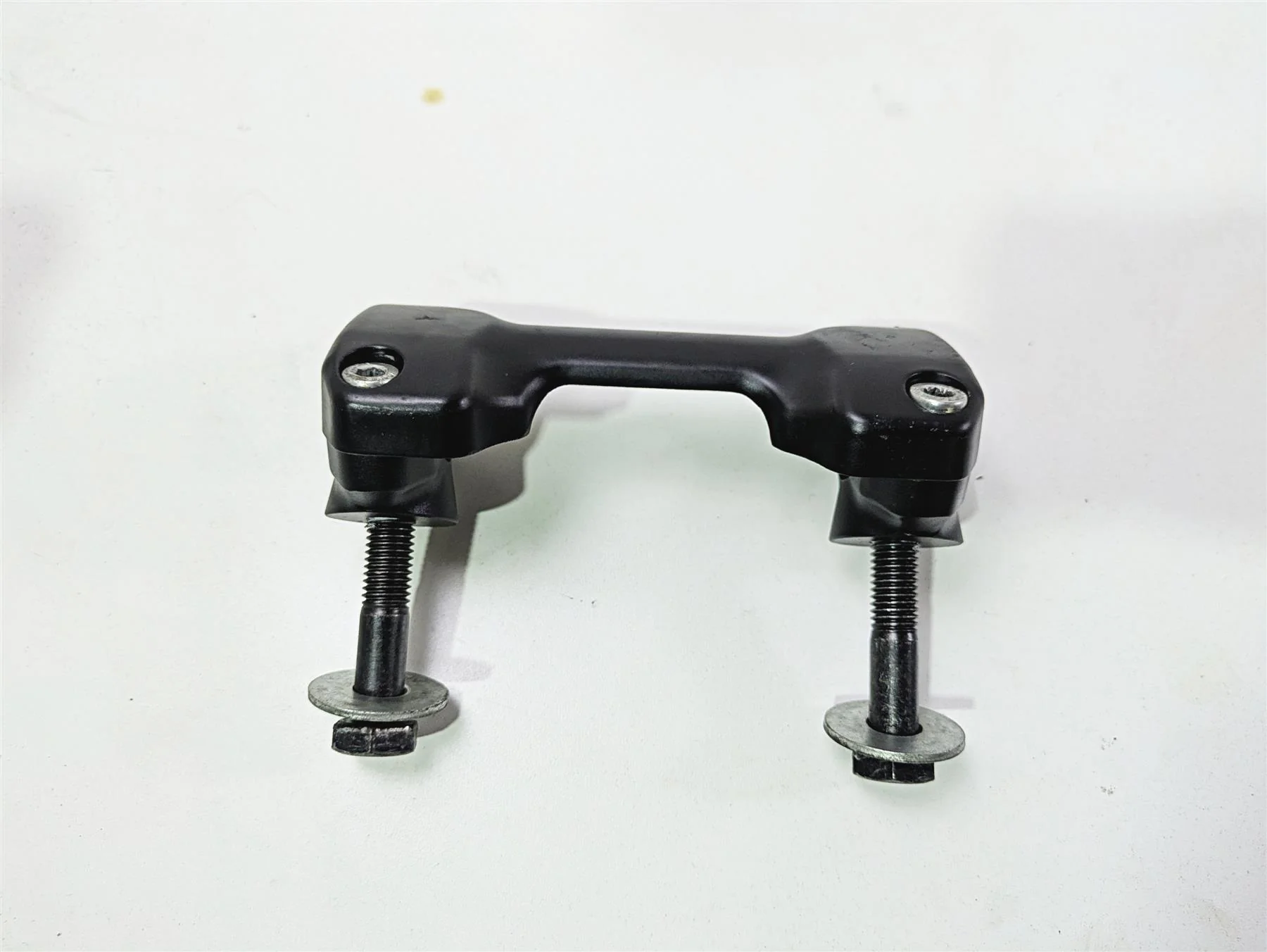 2017 Indian Chieftain Limited Handlebar Holder Riser Set 5138354 - Image 7