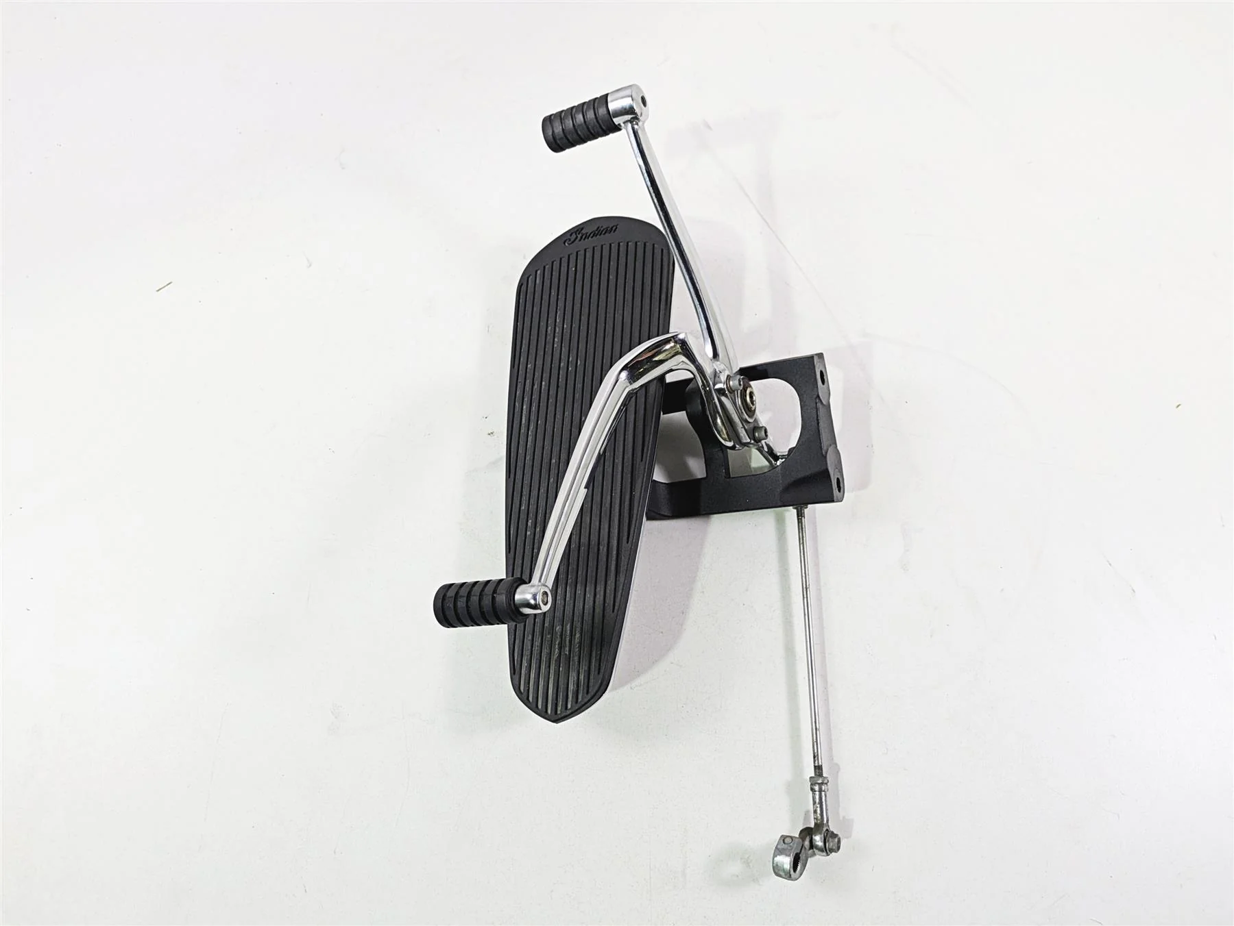 2017 Indian Chieftain Limited Left Floor Board & Shifter Chrome 5138351 5138405 - Image 2