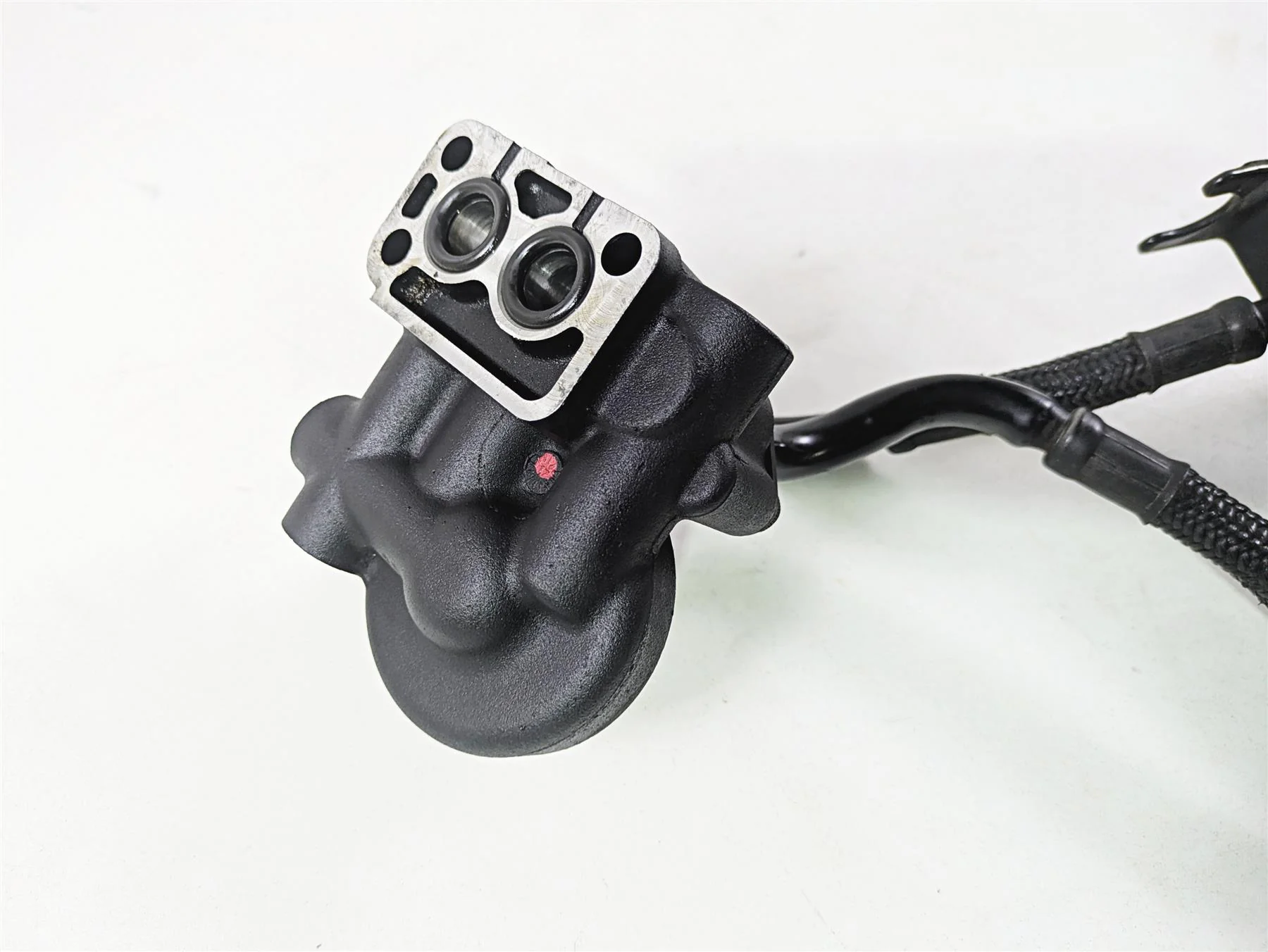 2017 Indian Chieftain Limited Oil Cooler & Lines & Flange 1240964 - Image 12