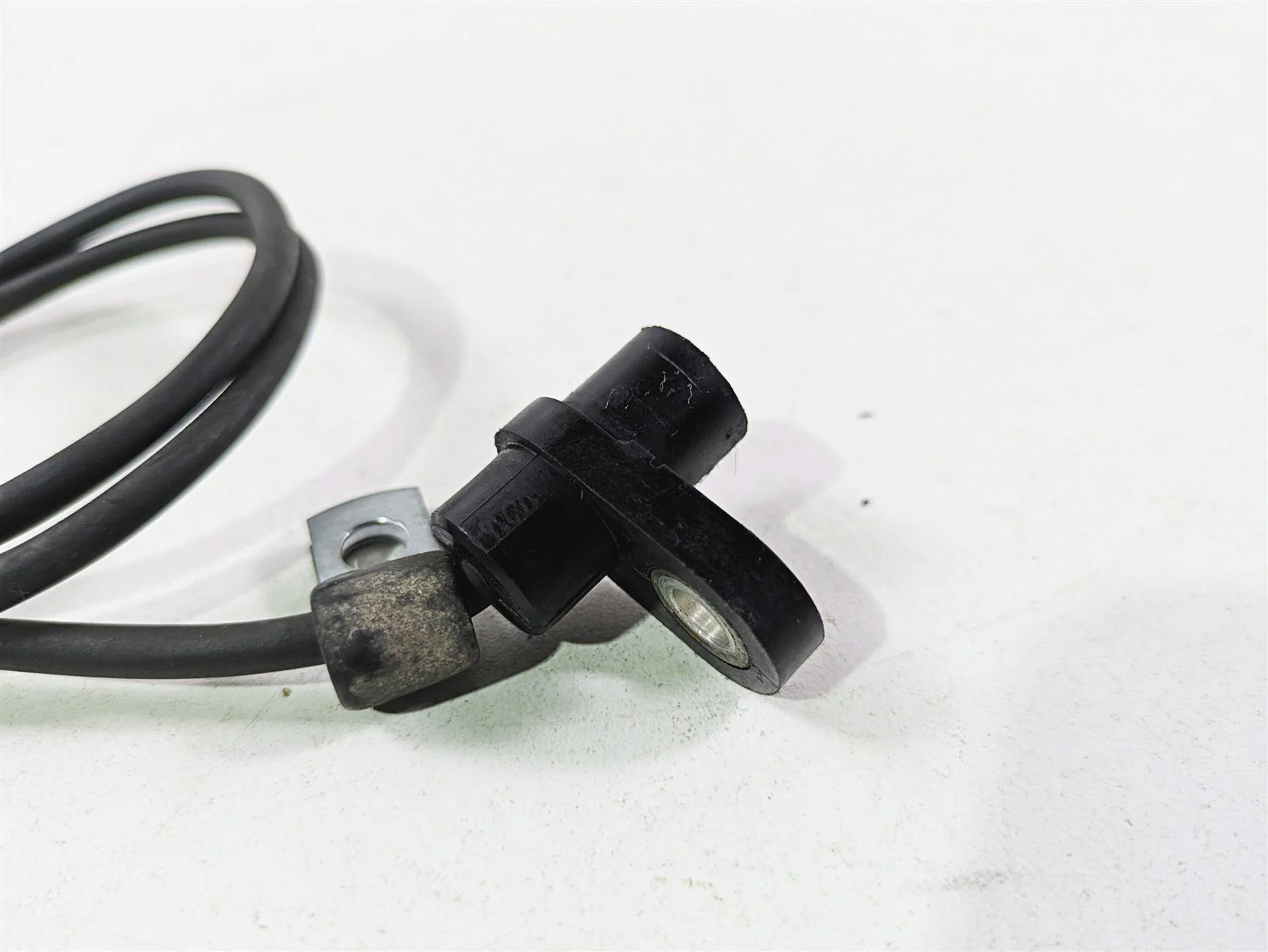 2017 Indian Chieftain Limited Rear Brake Abs Wheel Speed Sensor 4014216 - Image 7