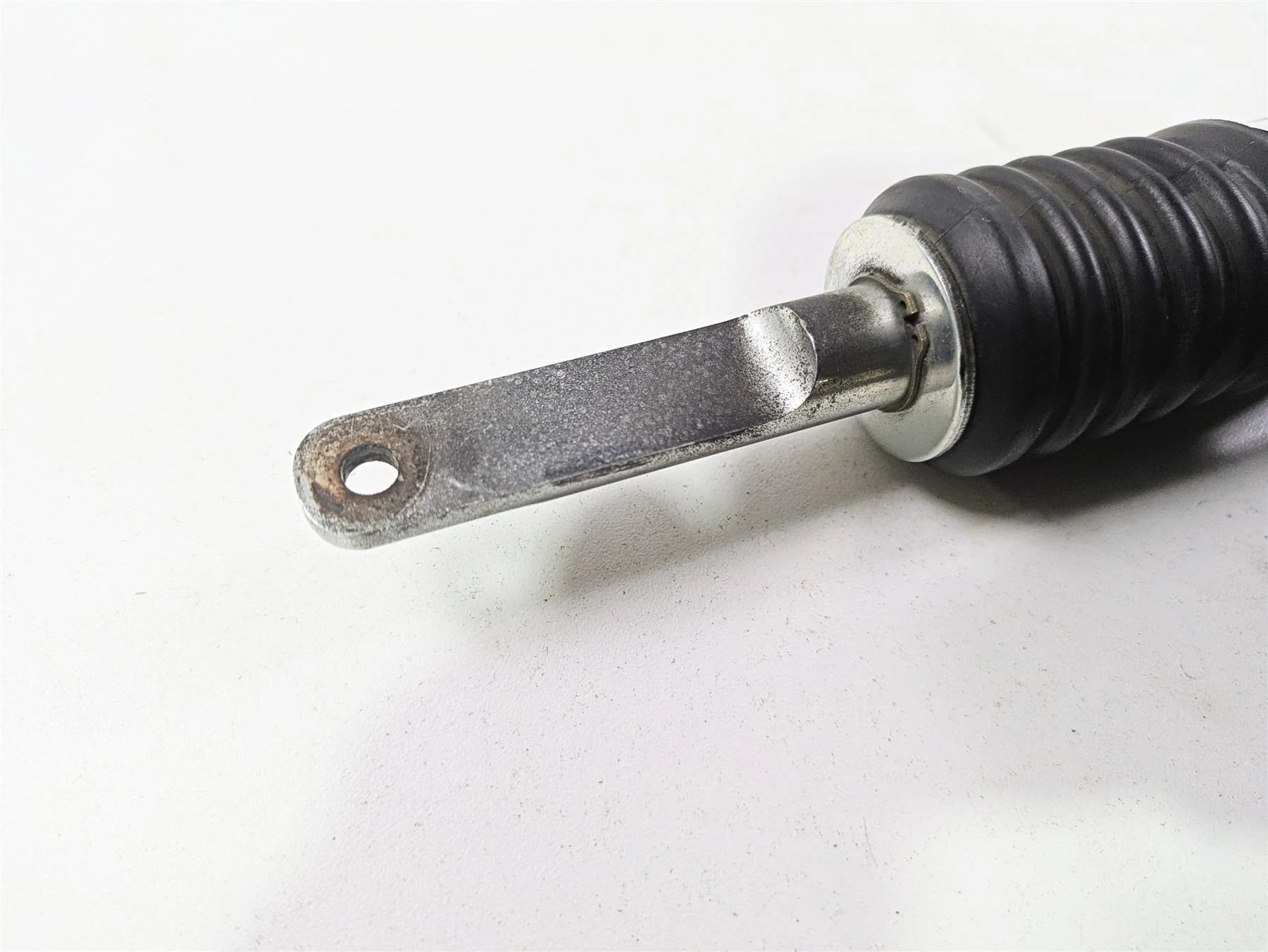 2017 Indian Chieftain Limited Rear Brake Master Cylinder 2206307 - Image 4