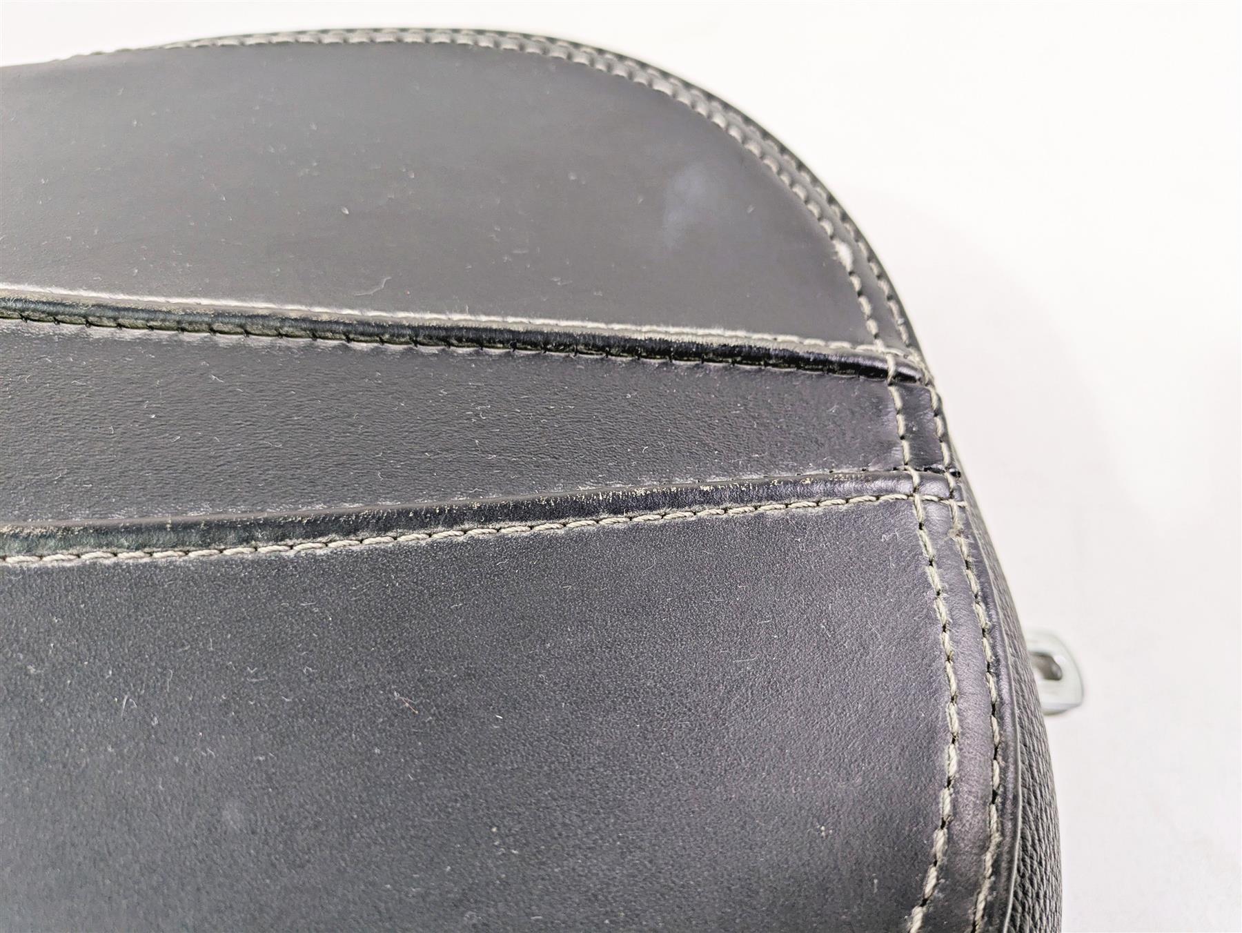2017 Indian Chieftain Limited Rear Passenger Seat Saddle 2686581 - Image 8