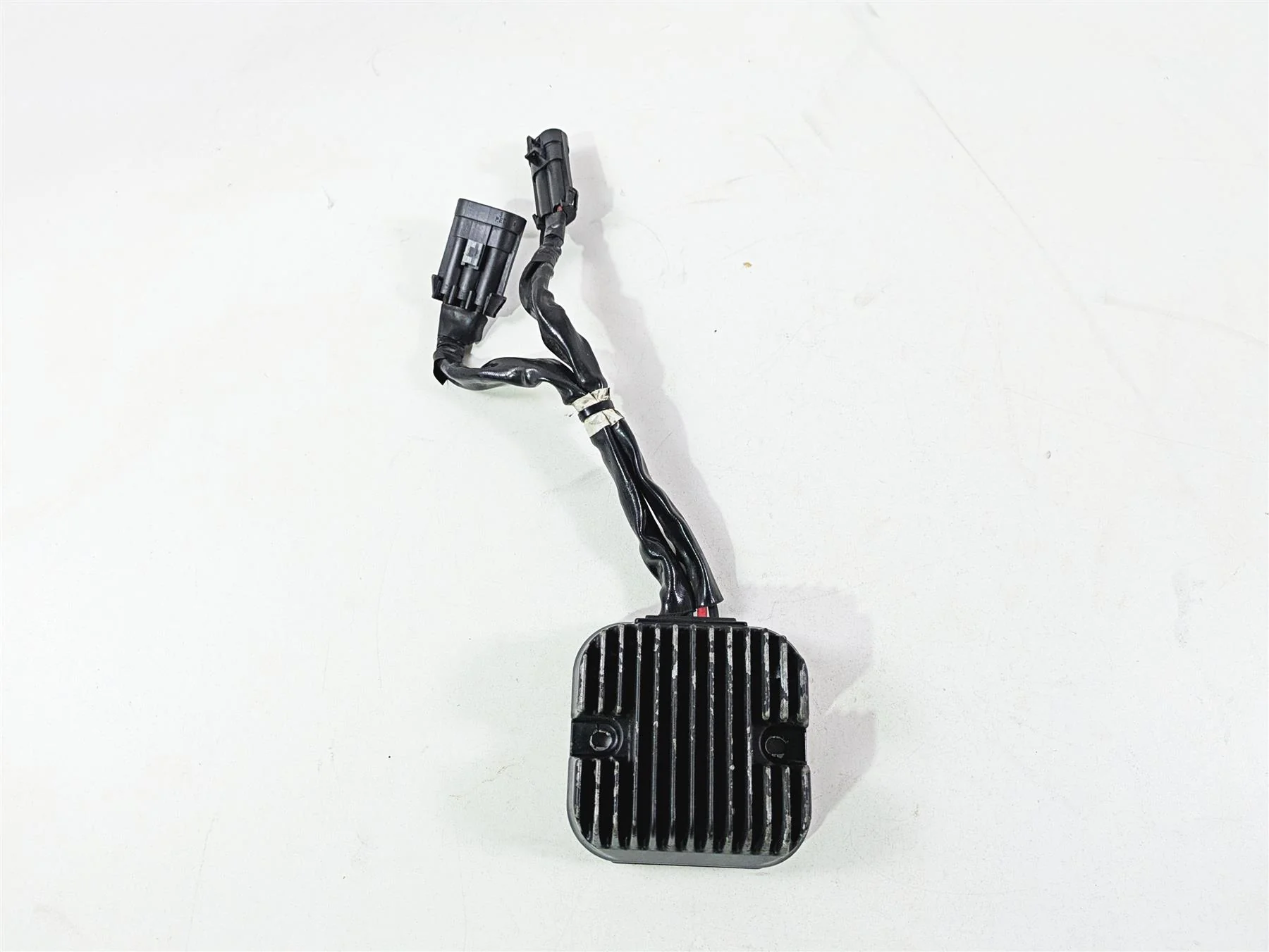 2017 Indian Chieftain Limited Rectifier Voltage Regulator 4014300 - Image 7