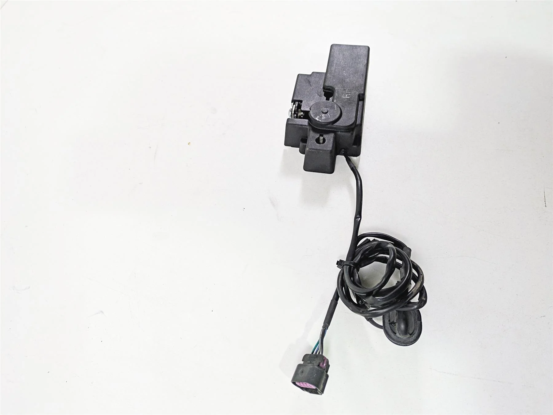 2017 Indian Chieftain Limited Right Bag Lock Control Module Lock 4017838 - Image 2