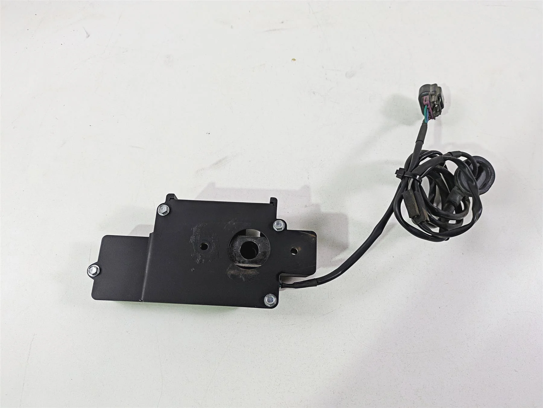 2017 Indian Chieftain Limited Right Bag Lock Control Module Lock 4017838 - Image 8