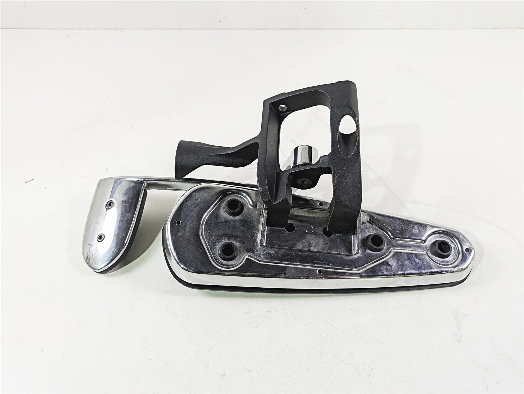 2017 Indian Chieftain Limited Right Floor Board & Brake Pedal 5138848 1019864 - Image 10