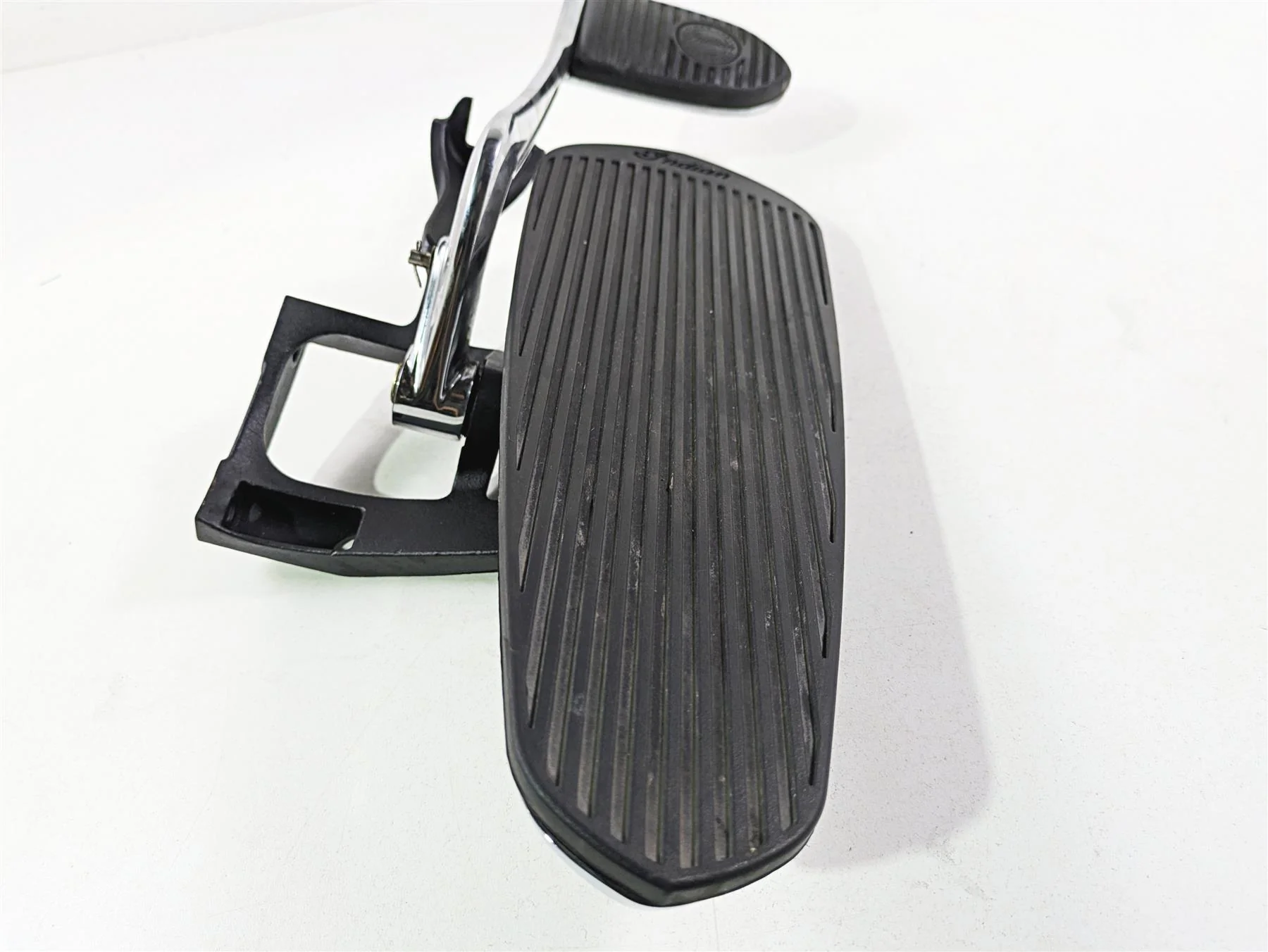2017 Indian Chieftain Limited Right Floor Board & Brake Pedal 5138848 1019864 - Image 6