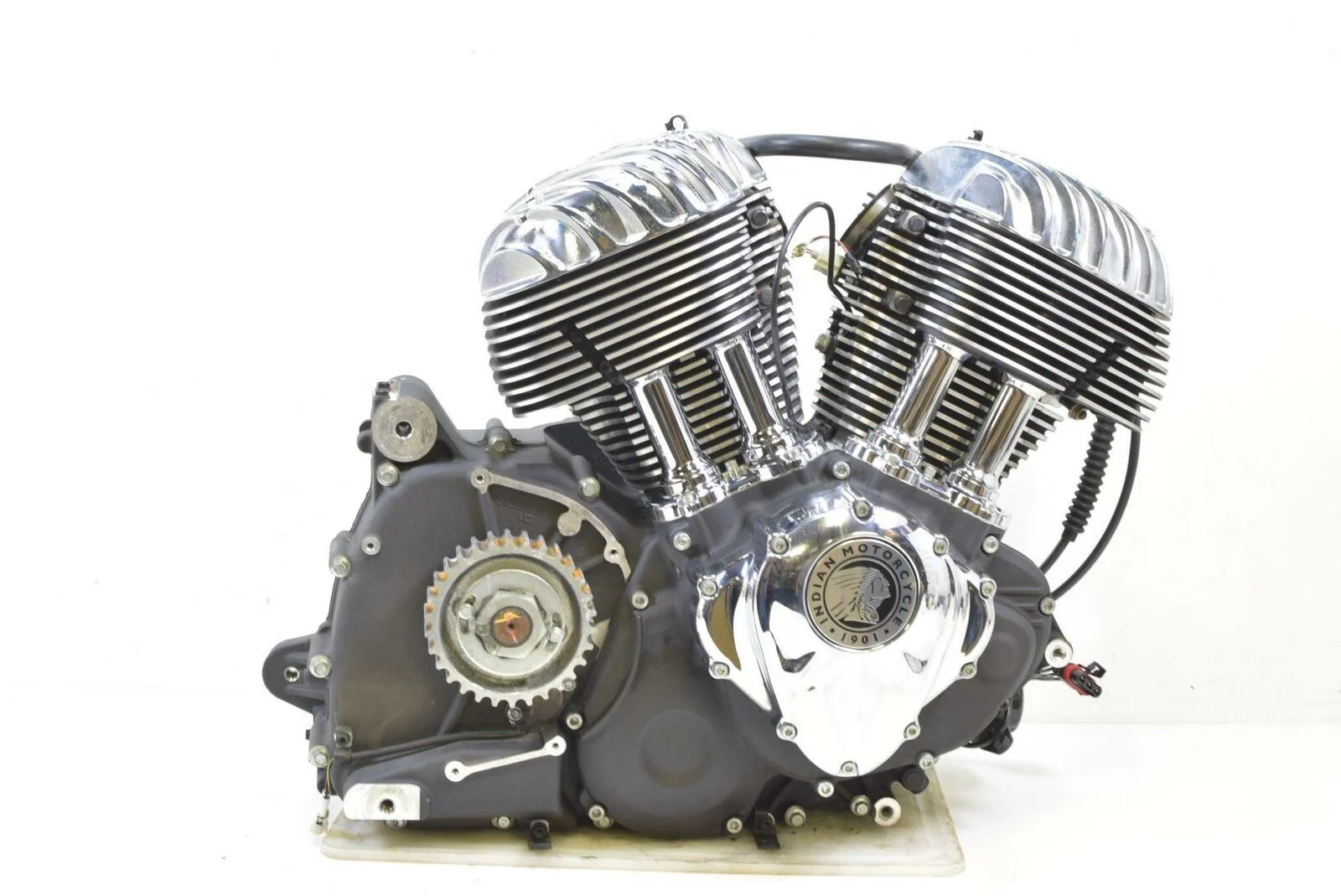 2017 Indian Chieftain Limited Ruuning Motor Engine 8K -Video 1205044 2208414 - Image 3