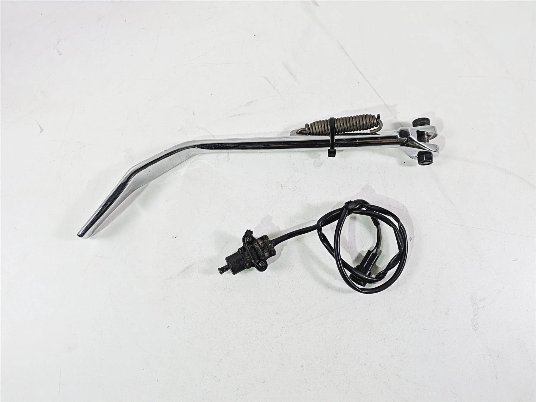 2017 Indian Chieftain Limited Side Chrome Kickstand Kick Stand & Switch 5139983 - Image 4