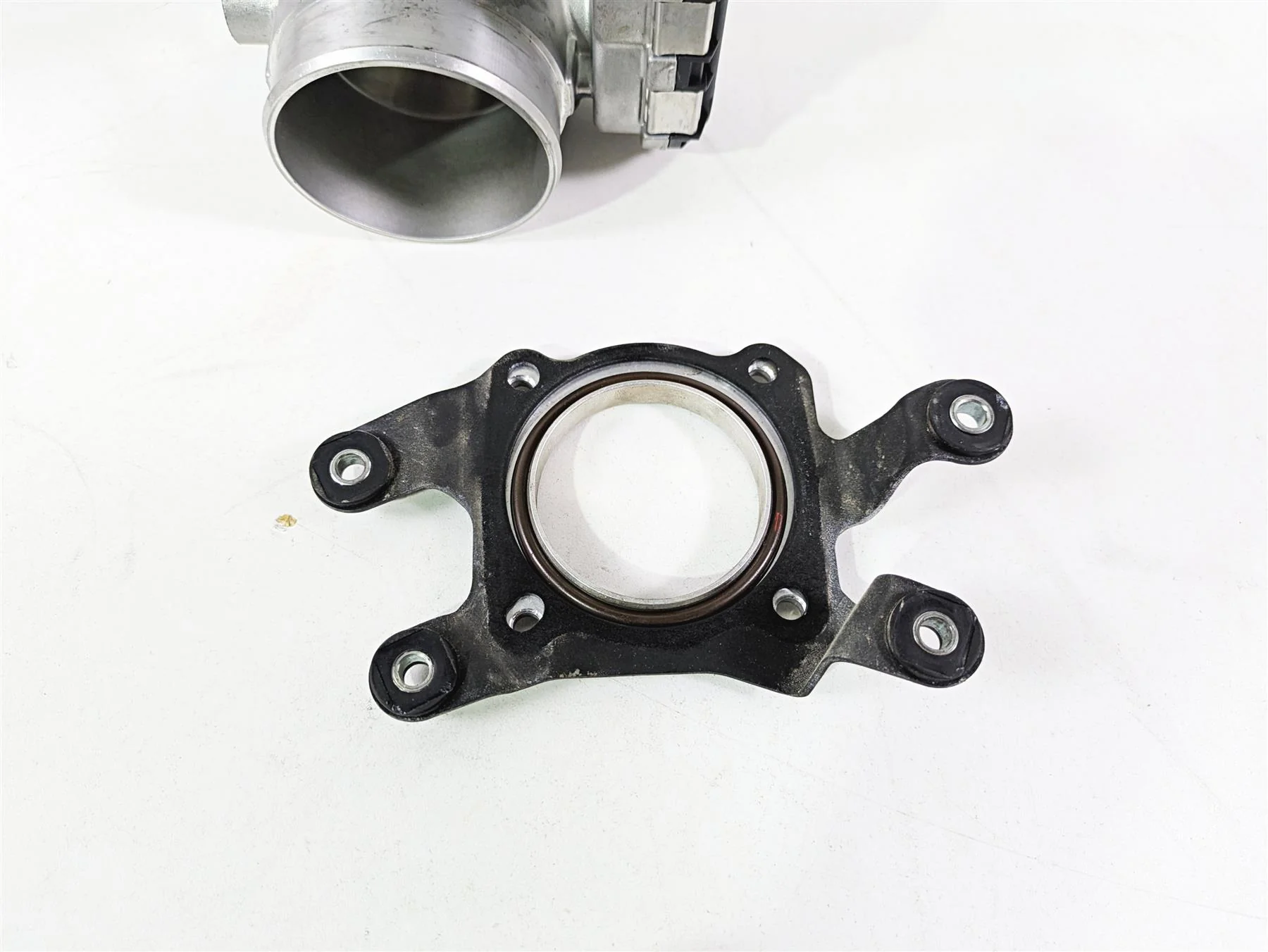 2017 Indian Chieftain Limited Throttle Body & Intake Manifold 5138214 1204685 - Image 10
