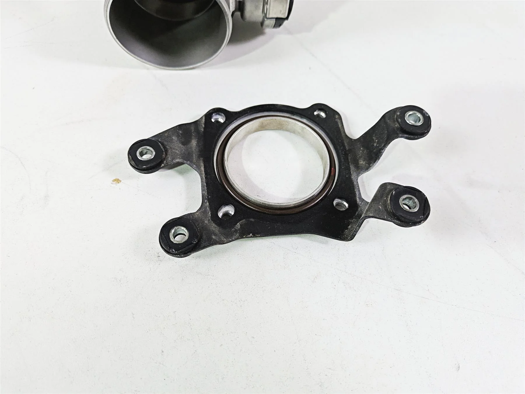 2017 Indian Chieftain Limited Throttle Body & Intake Manifold 5138214 1204685 - Image 3
