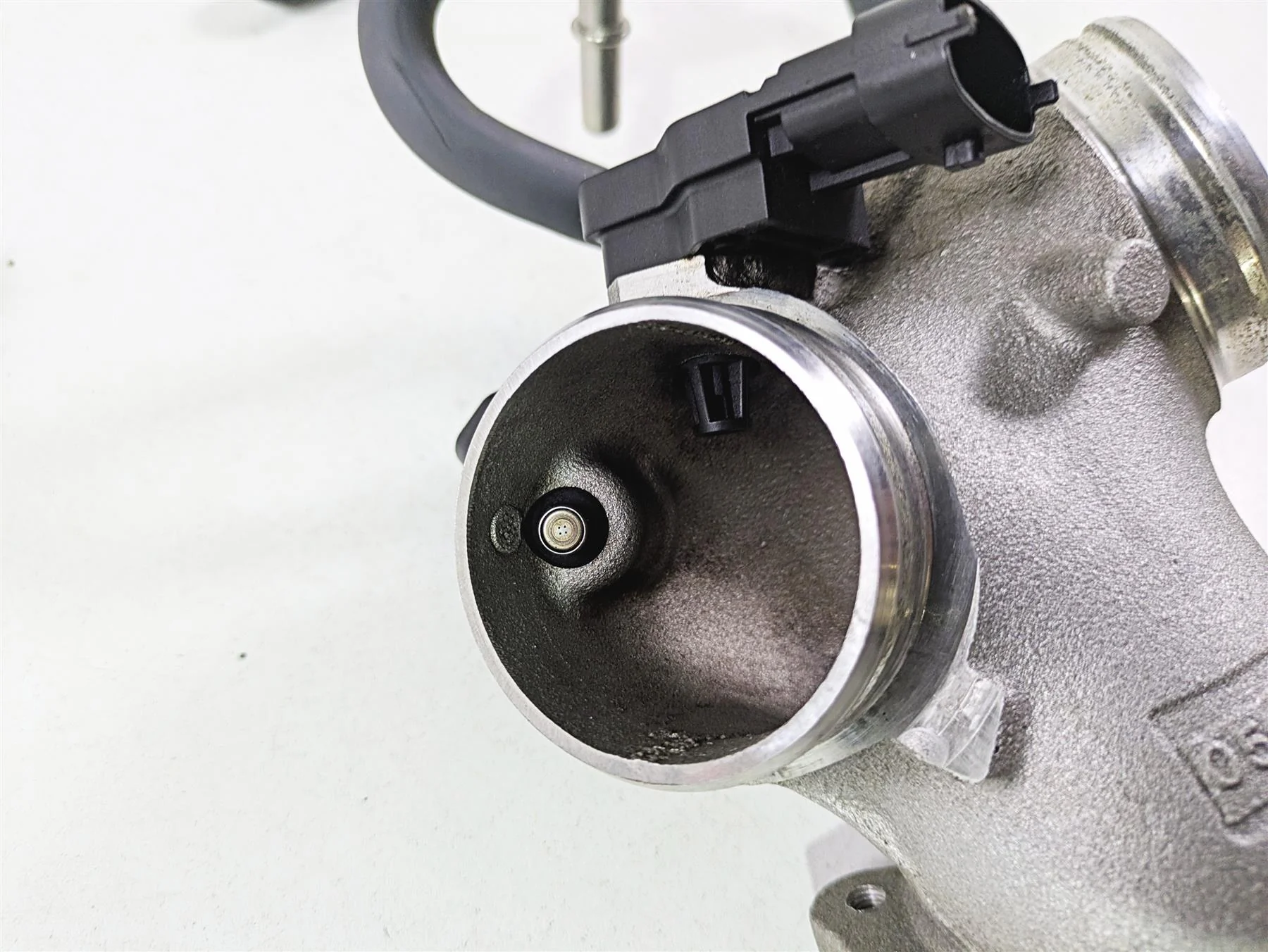 2017 Indian Chieftain Limited Throttle Body & Intake Manifold 5138214 1204685 - Image 9