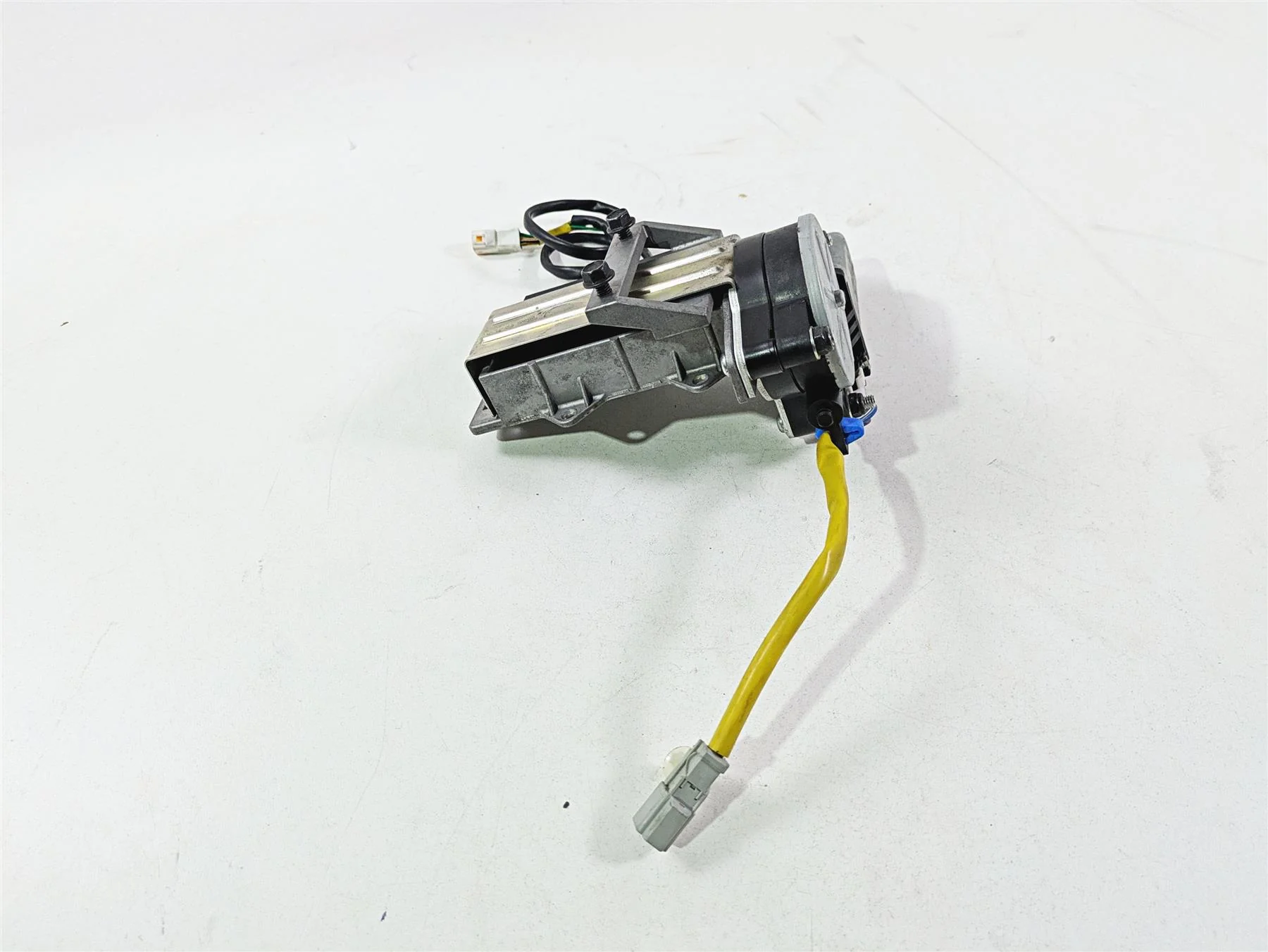 2017 Indian Chieftain Limited Windshield Shield Screen Motor 4014195 - Image 4