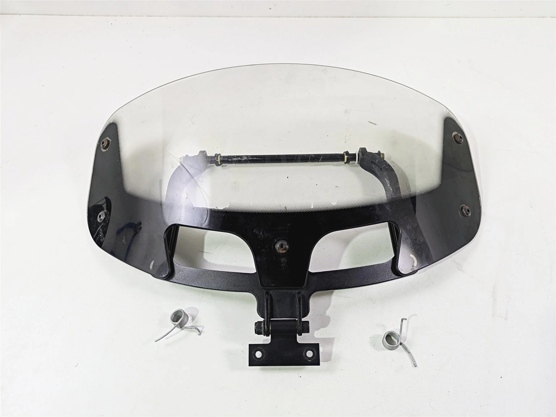 2017 Indian Chieftain Limited Windshield Short Low & Bracket 2881797