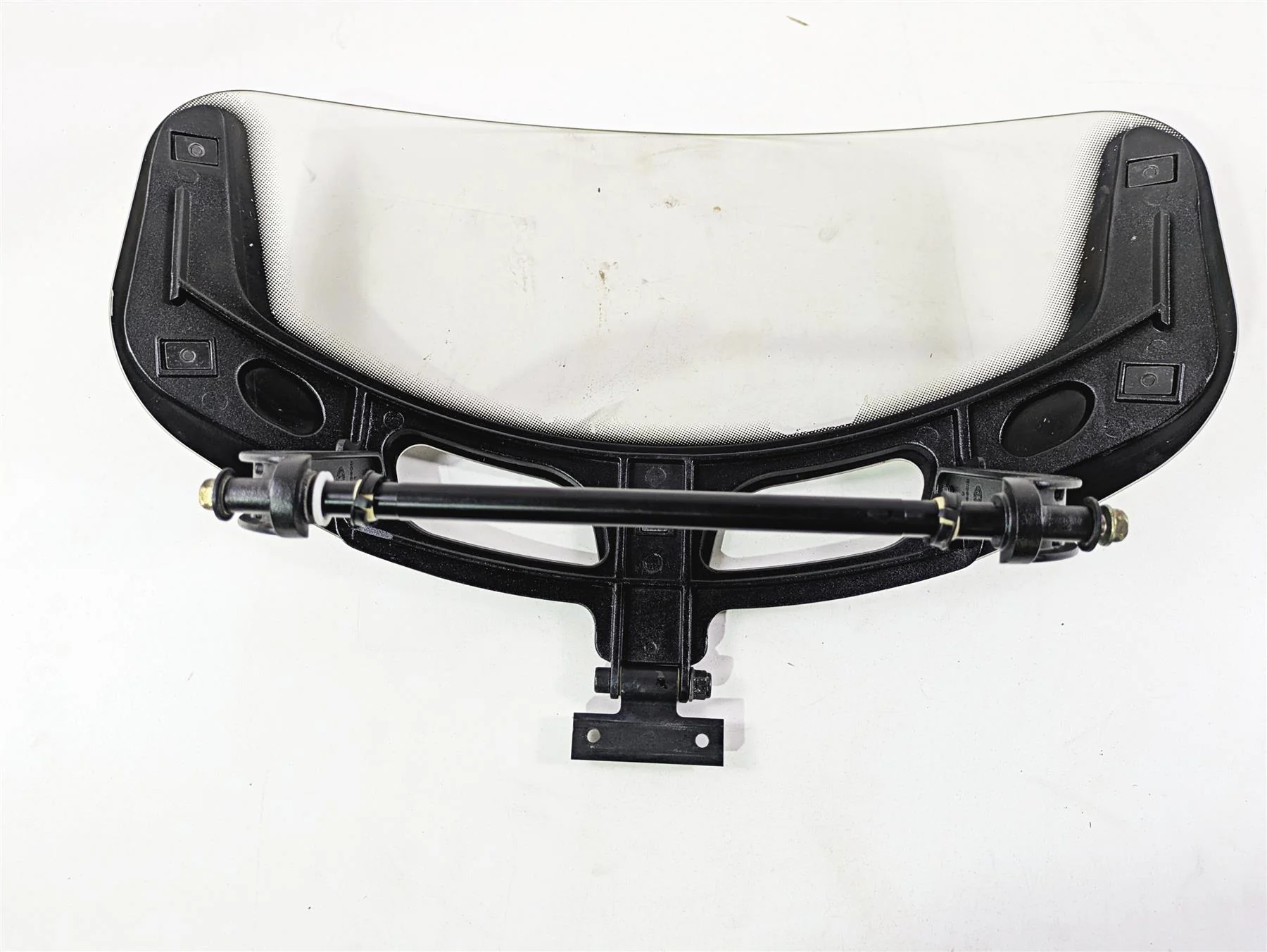 2017 Indian Chieftain Limited Windshield Short Low & Bracket 2881797 - Image 7