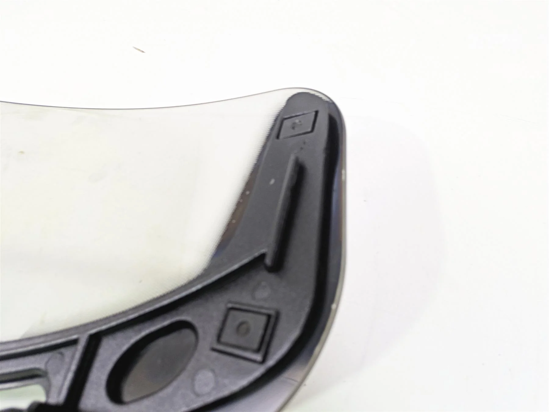 2017 Indian Chieftain Limited Windshield Short Low & Bracket 2881797 - Image 8