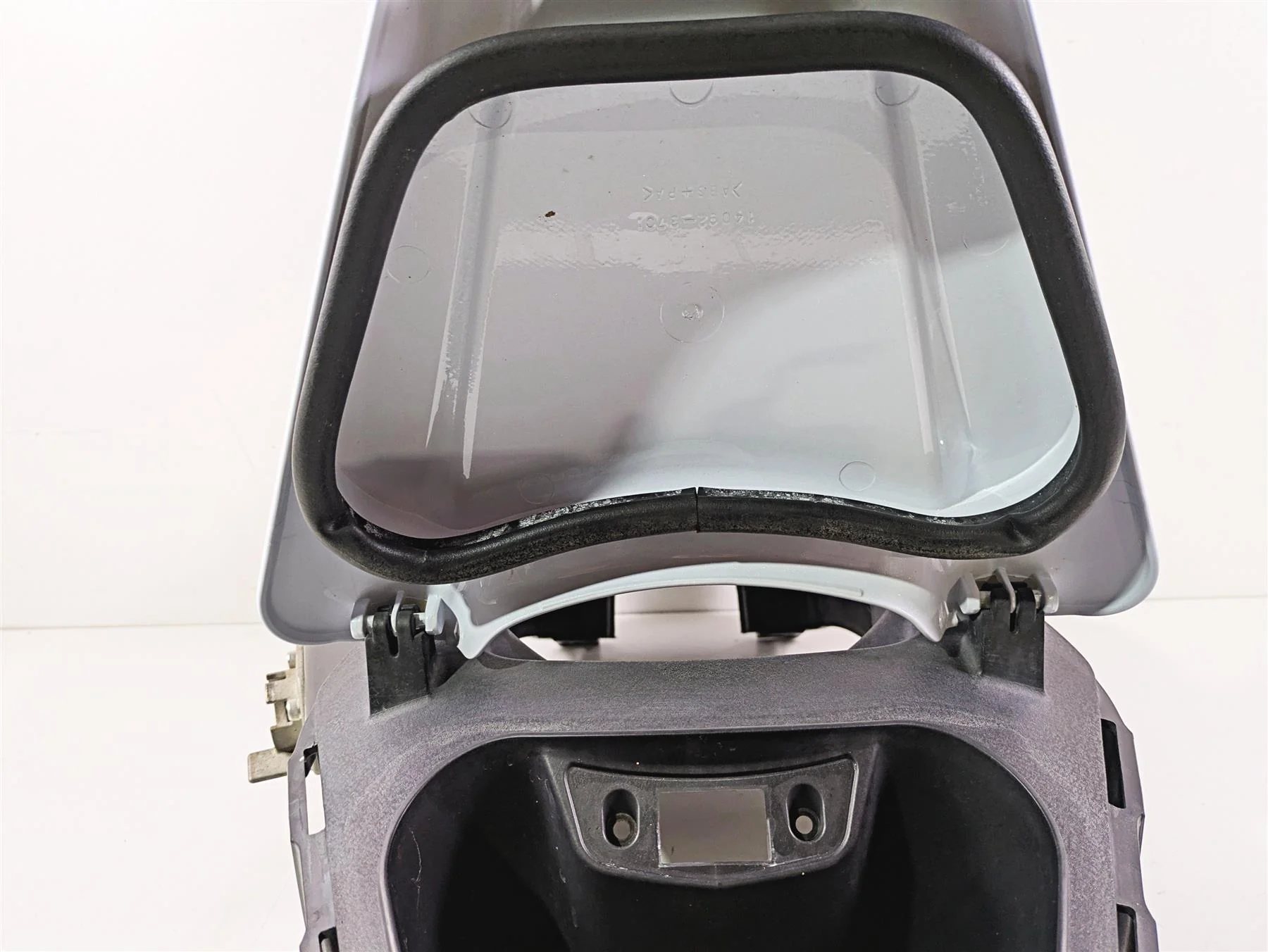 2017 Kawasaki Ultra 310X Center Console Cover Fairing & Storage Lid 14092-0980 - Image 9