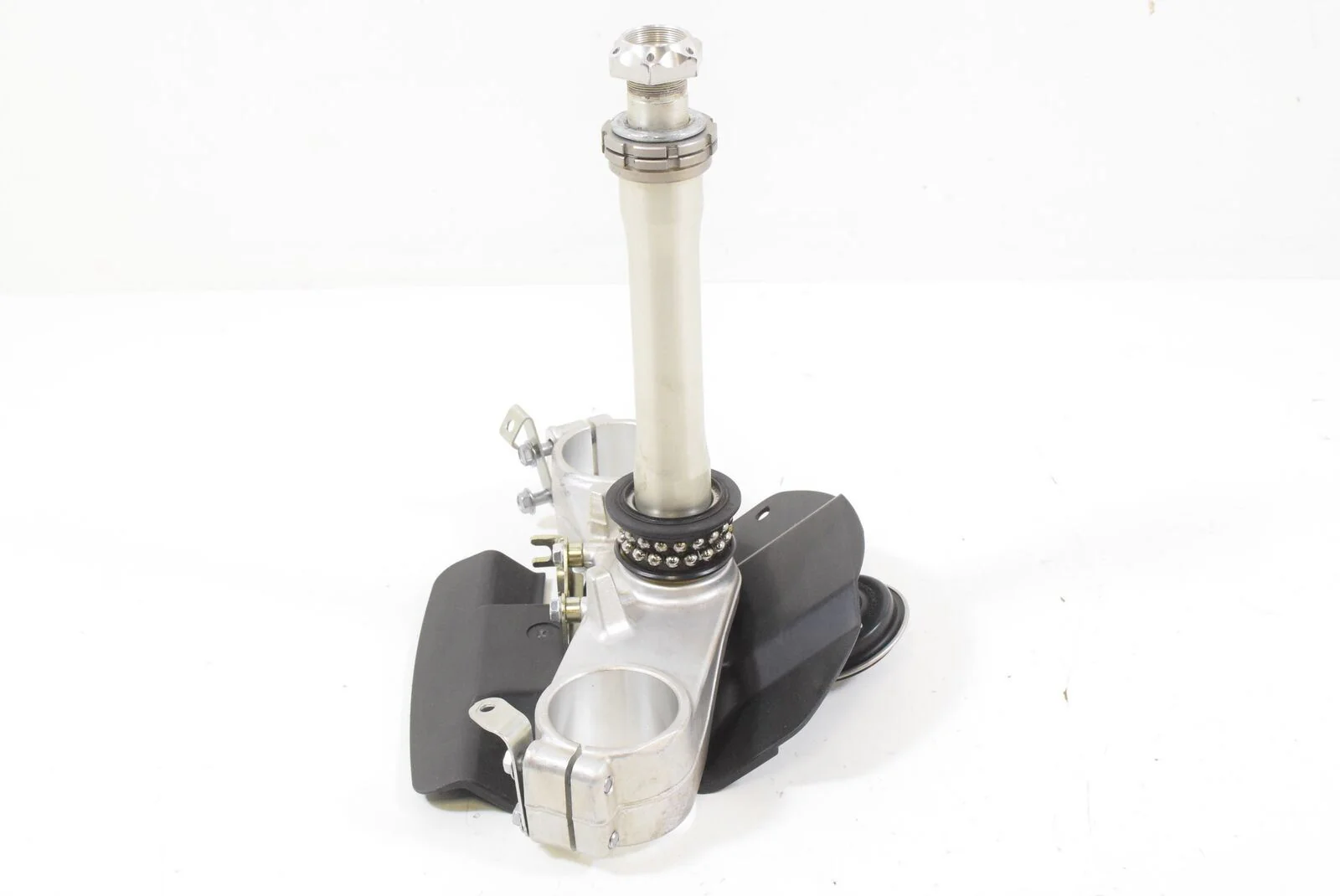 2017 Kawasaki ZX1400 ZX14R ZX14 Ninja Lower Triple Tree Steerng Yoke 44037-0039 - Image 3