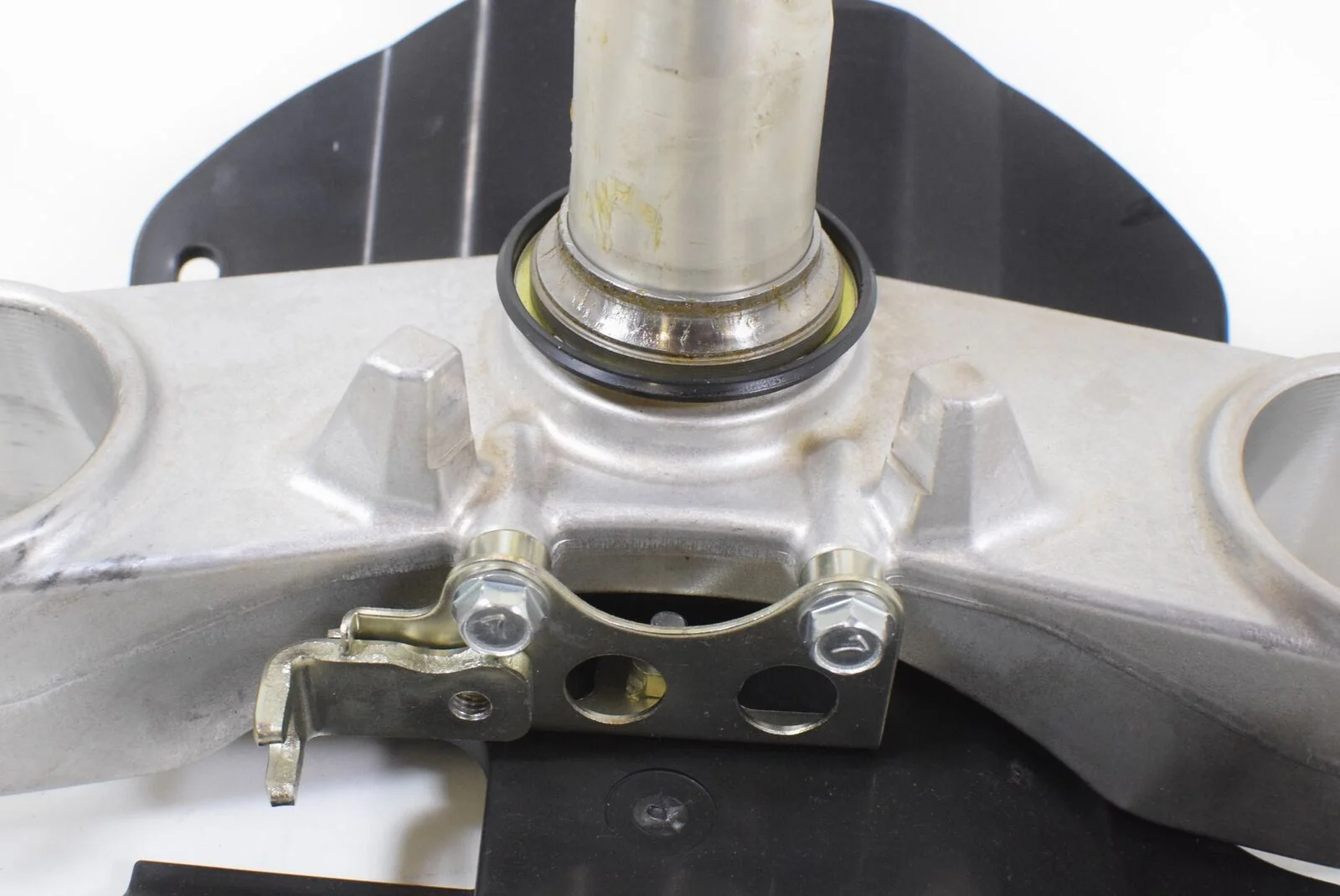 2017 Kawasaki ZX1400 ZX14R ZX14 Ninja Lower Triple Tree Steerng Yoke 44037-0039 - Image 7